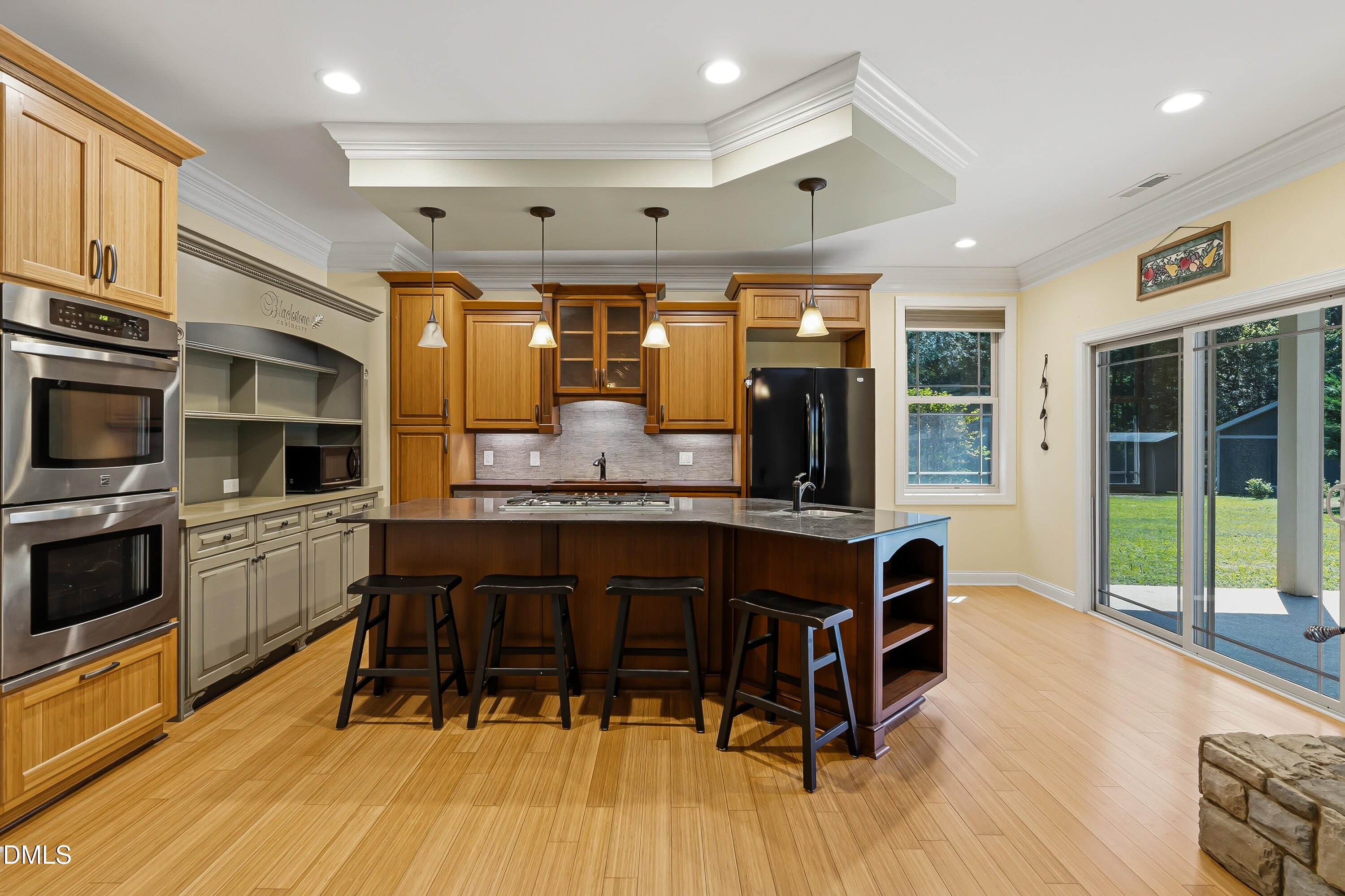 property-img