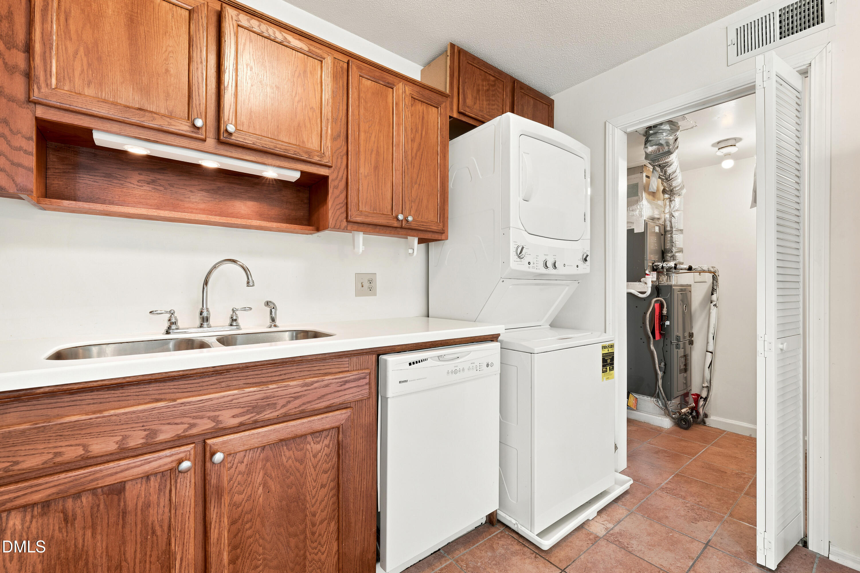 Exterior photo of 1002 Willow Drive Apt 30, Chapel Hill, NC 27514. MLS: 10195033