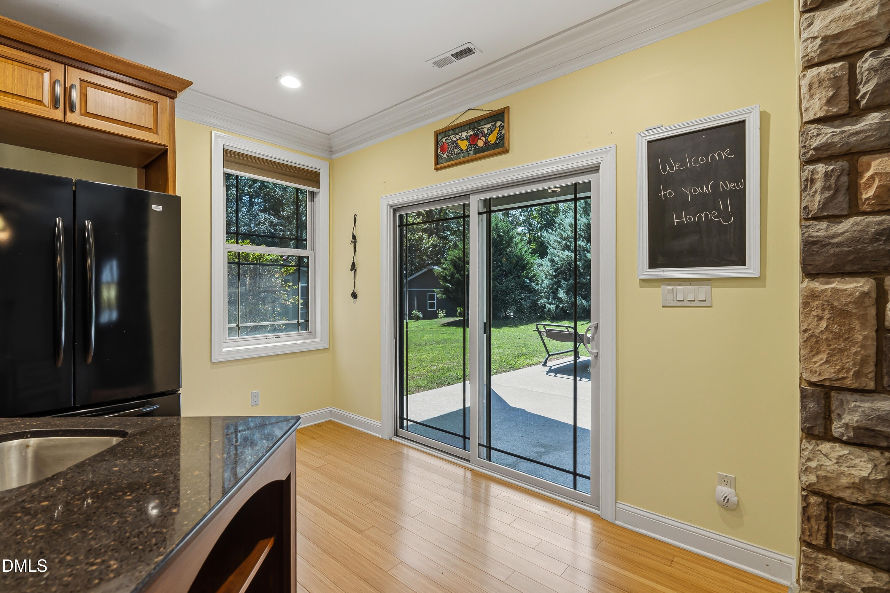 property-img