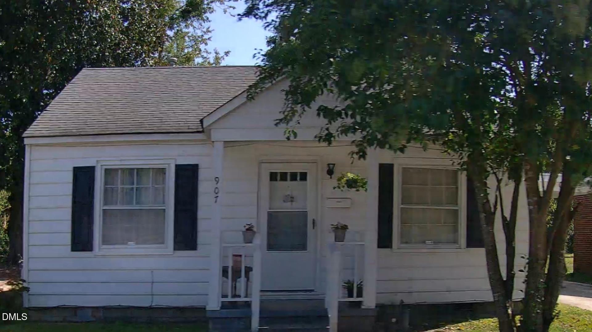 Exterior photo of 907 Belmont Avenue SW, Wilson, NC 27893. MLS: 10187302