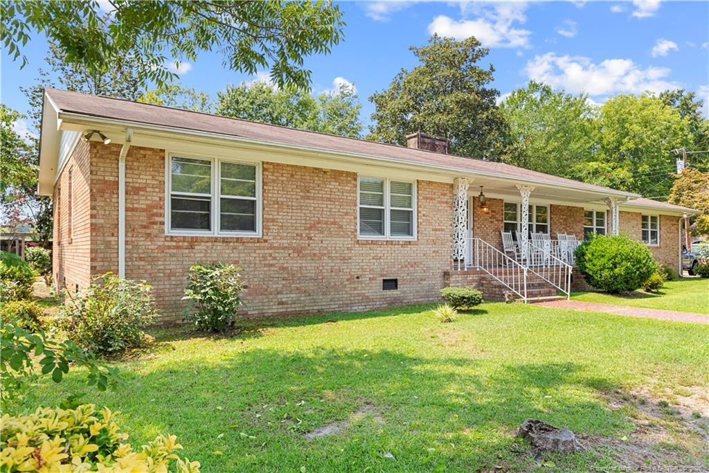 Exterior photo of 700 E Harnett Street, Dunn, NC 28334. MLS: 770632