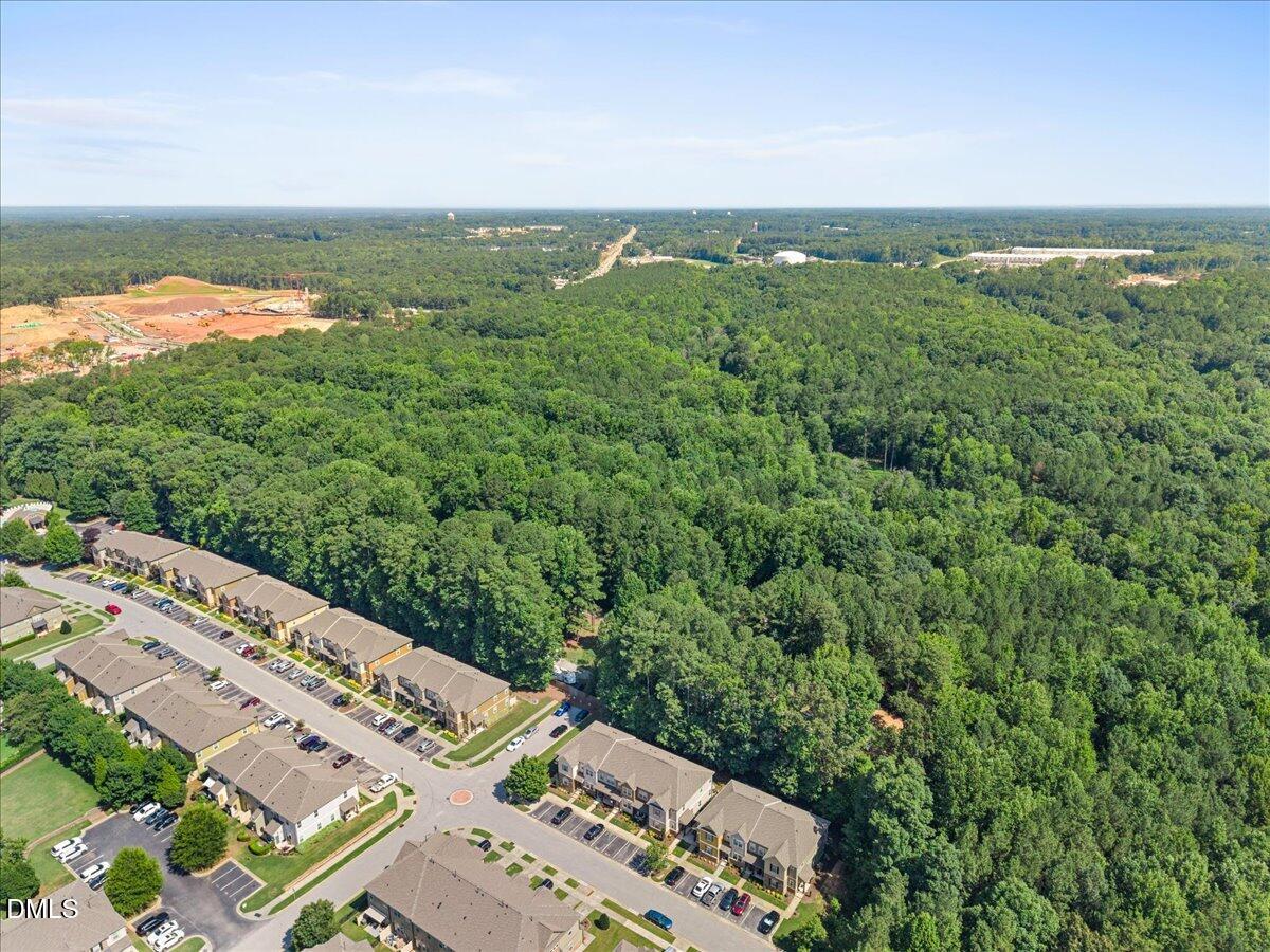 Exterior photo of 690 Wickham Ridge Road, Apex, NC 27539. MLS: 10179304
