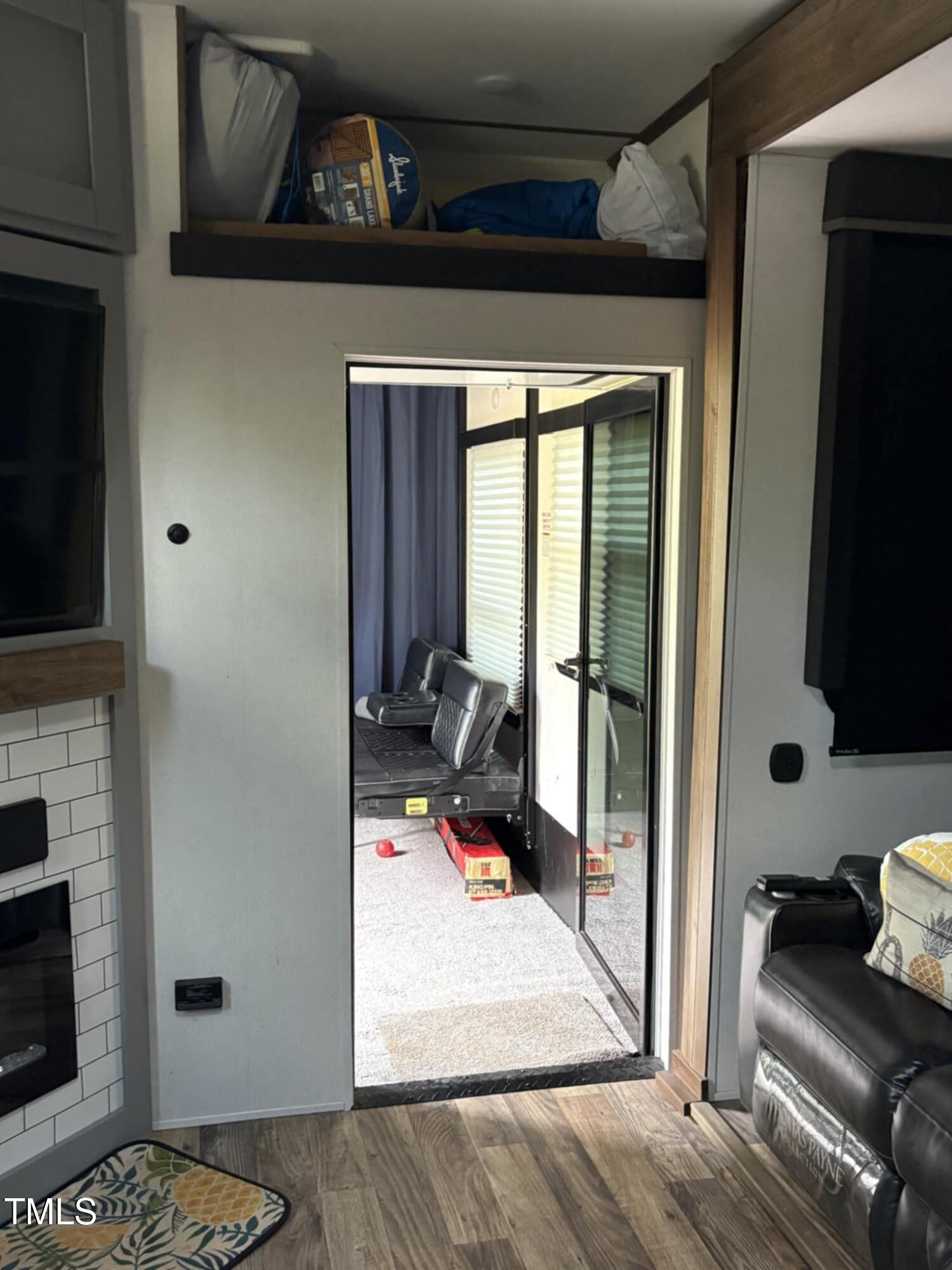 property-img