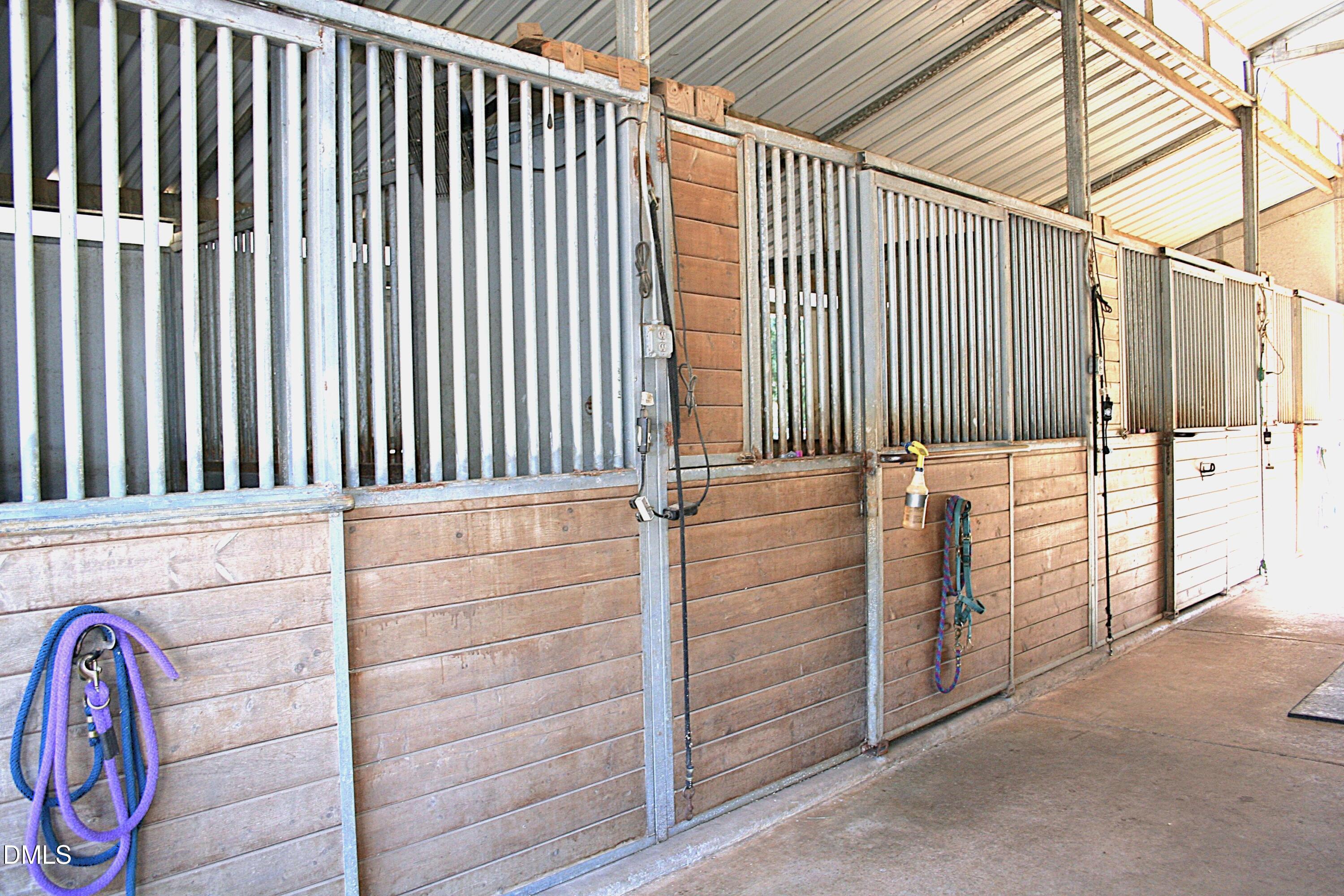 Barn