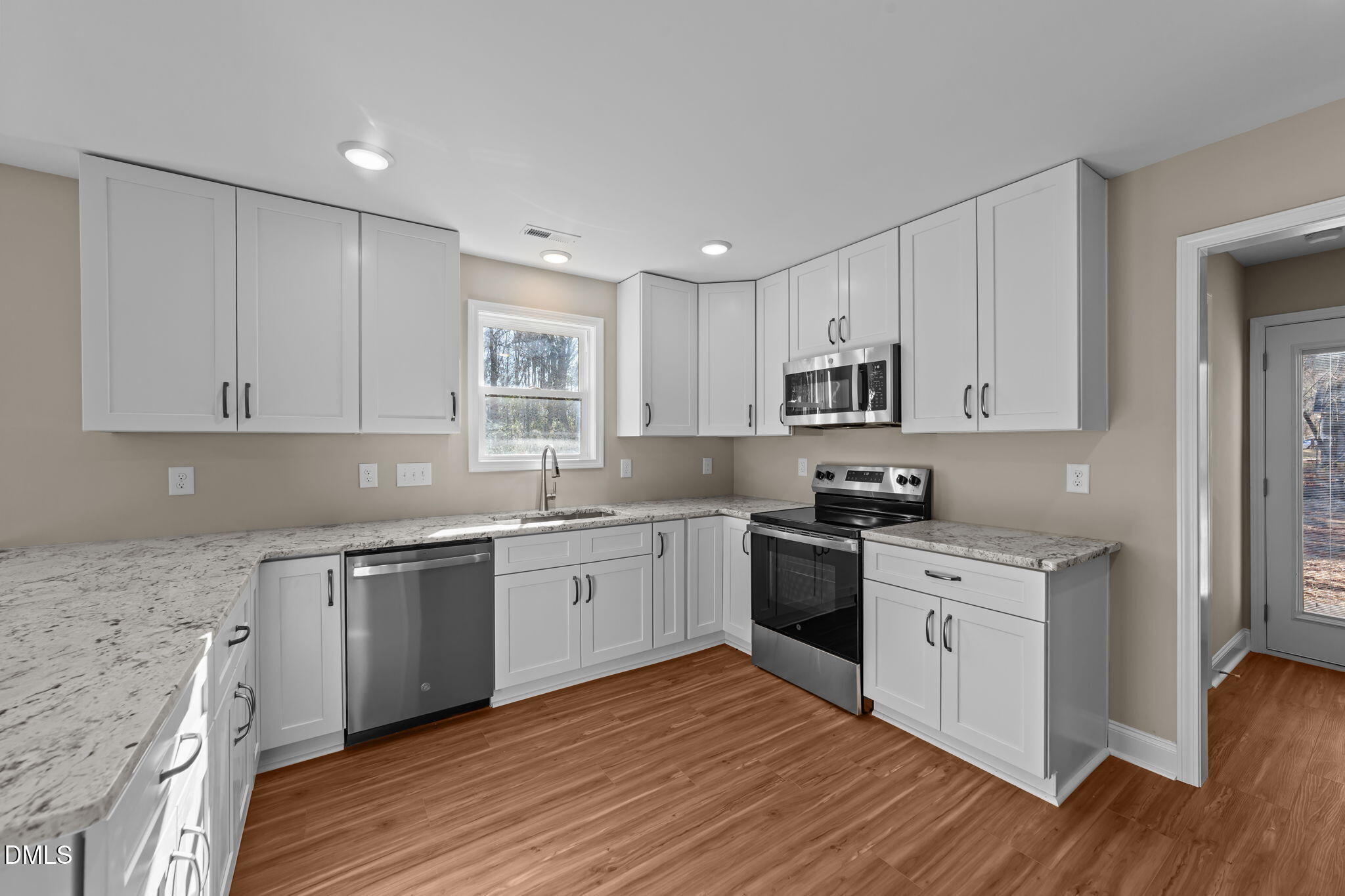 property-img