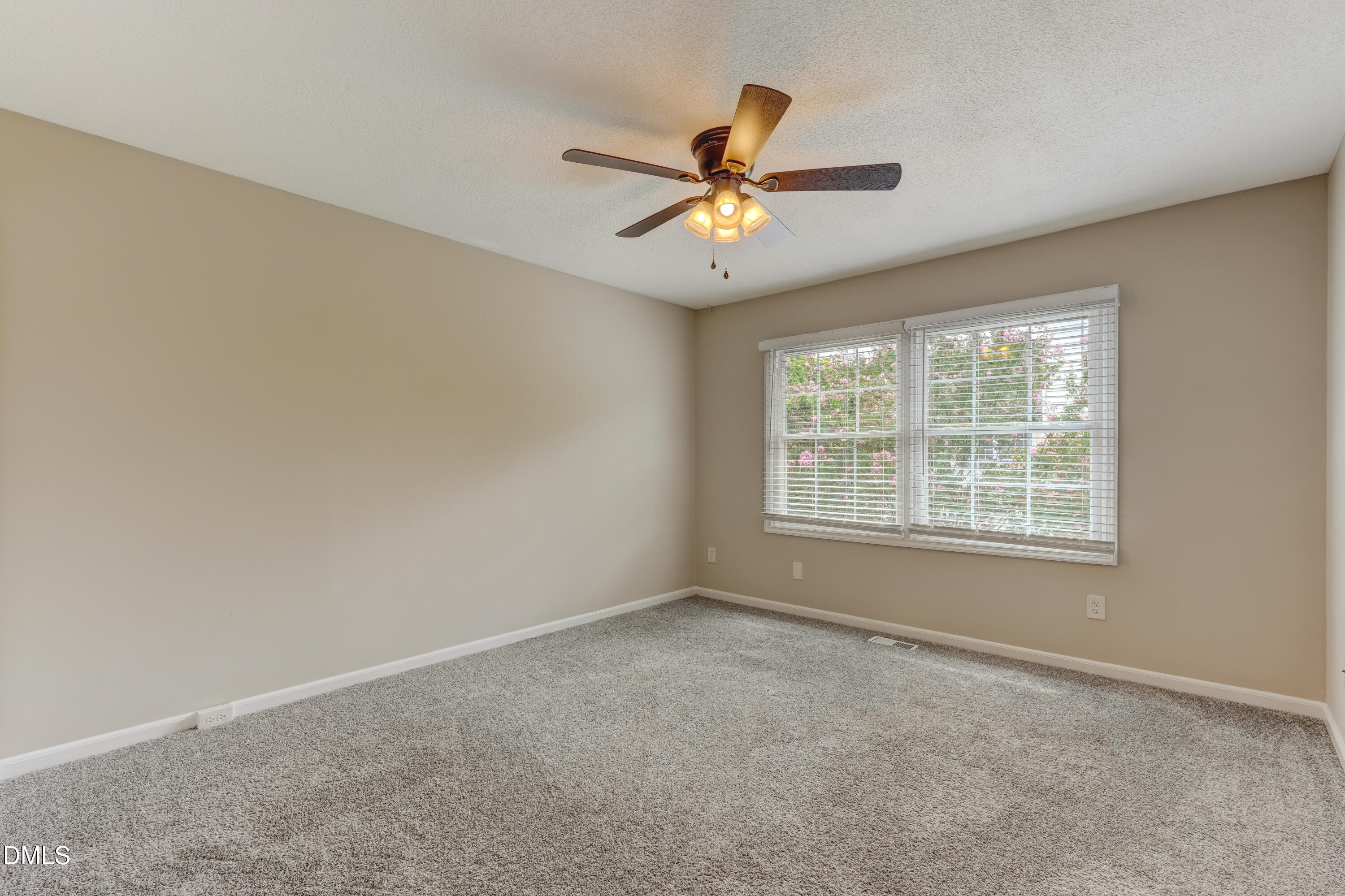 Exterior photo of 2202 Huntington Road E5, Burlington, NC 27215. MLS: 10186572
