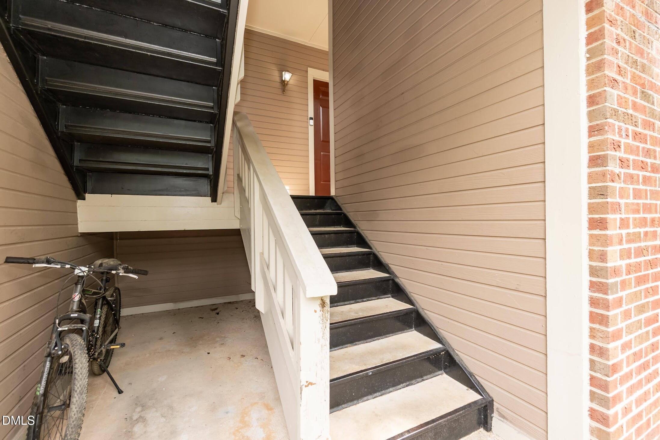 Exterior photo of 107 Killam Court 1c, Cary, NC 27513. MLS: 10185813