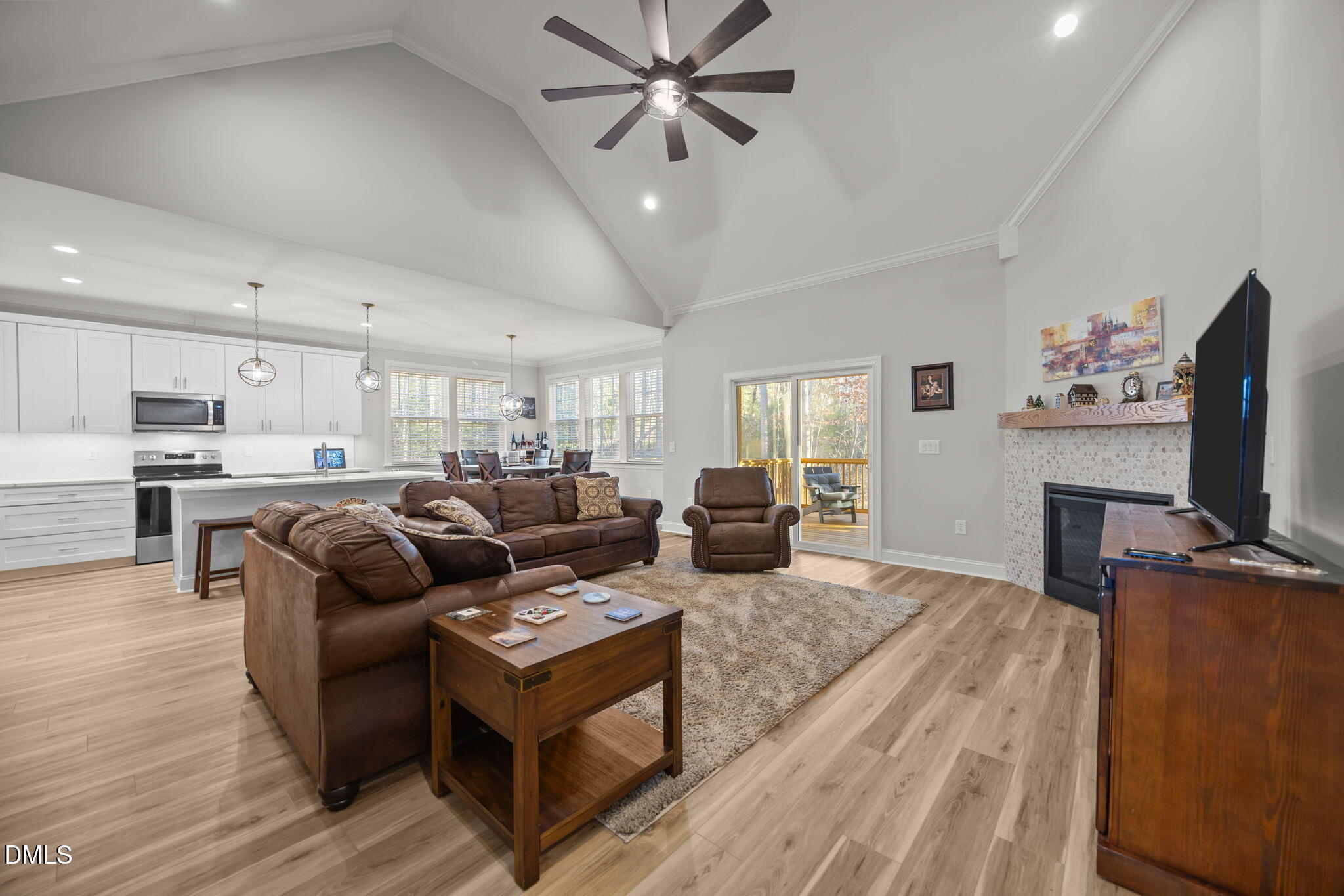 property-img