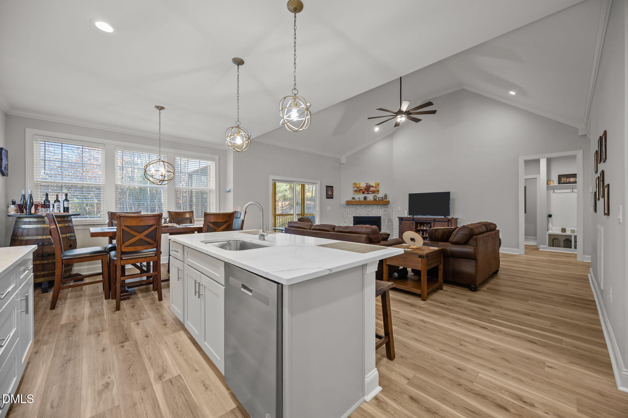 property-img