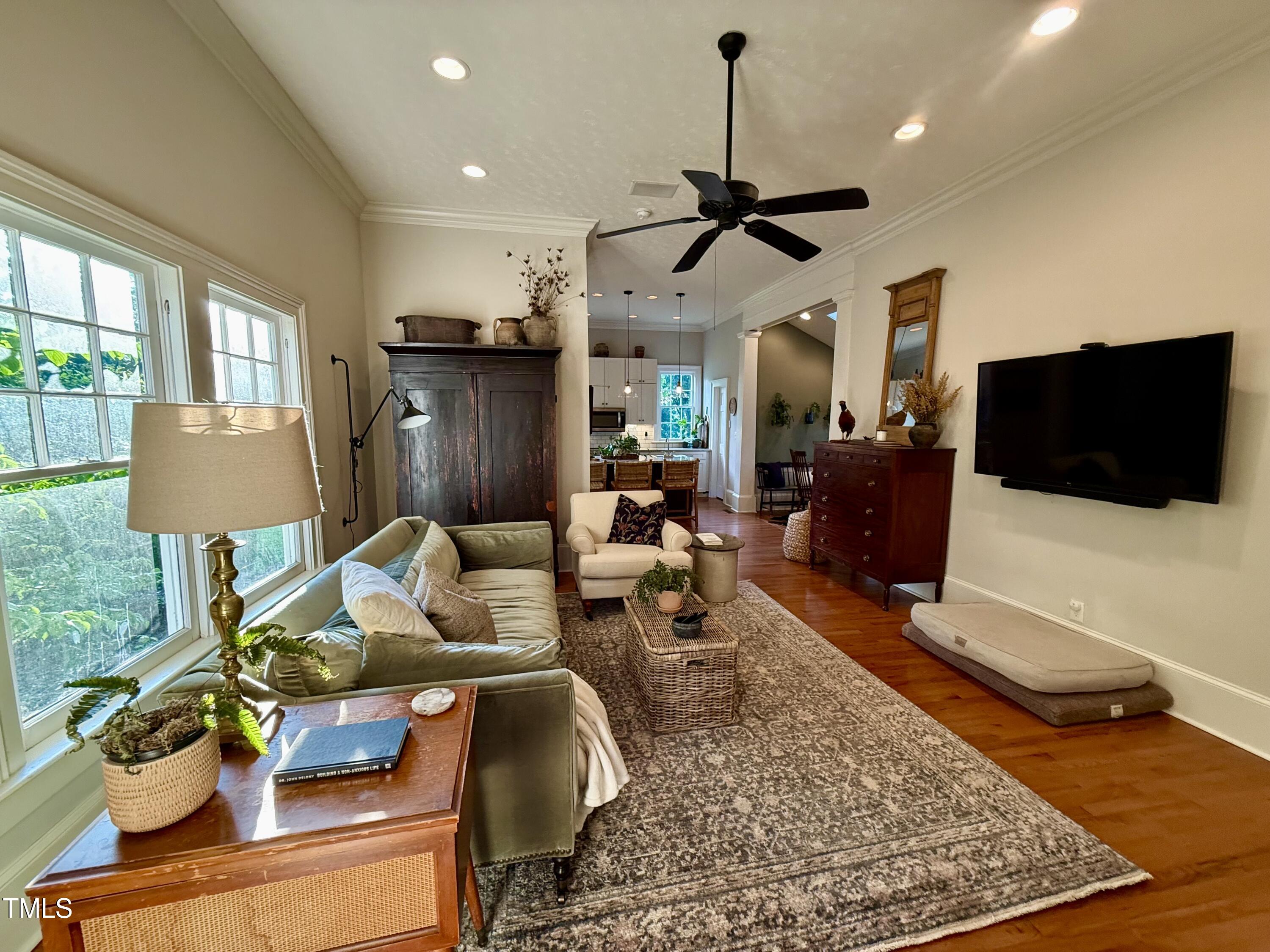 313 w noble-23