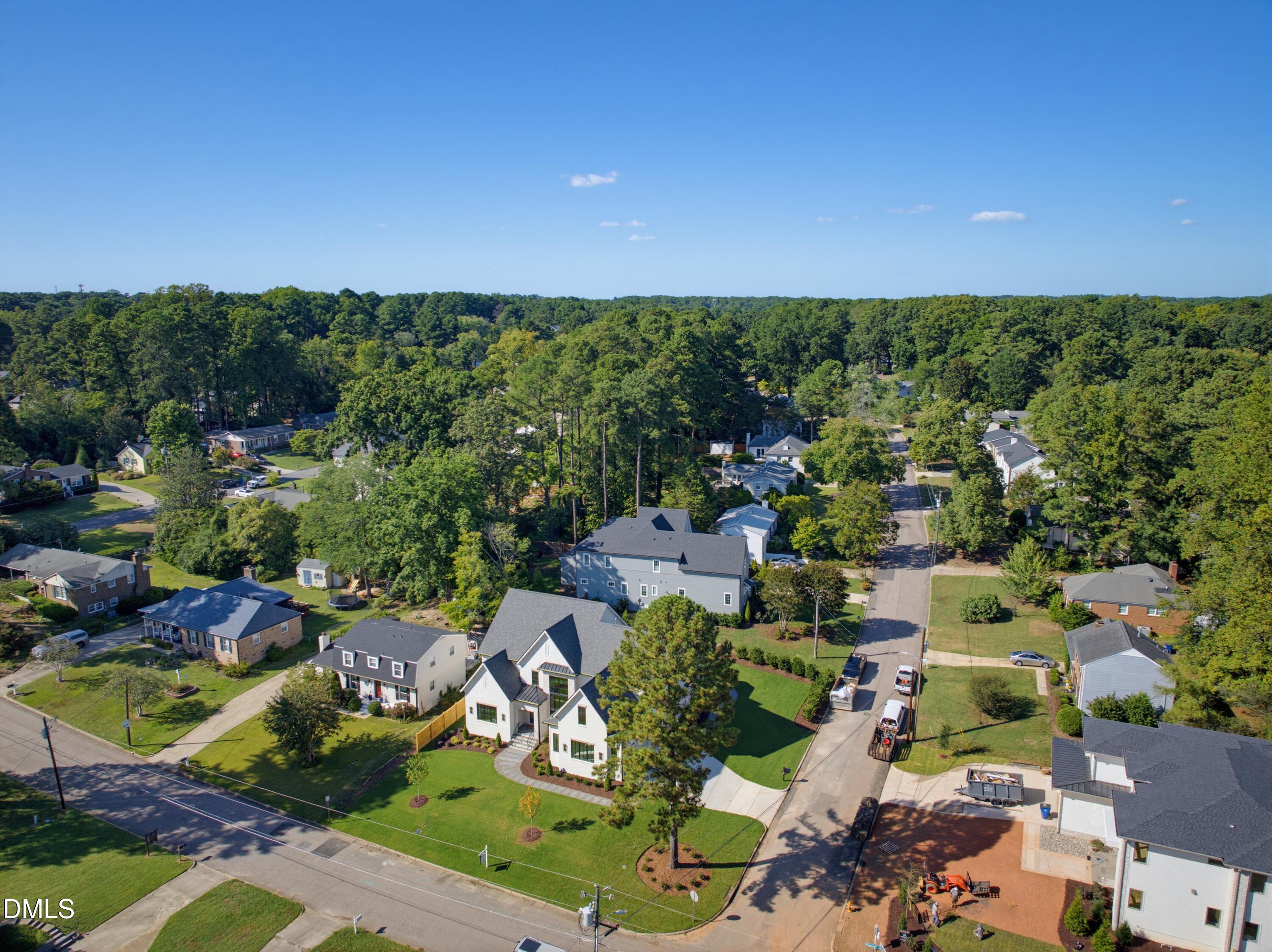 Exterior photo of 413 Pinecroft Drive, Raleigh, NC 27609. MLS: 10175204