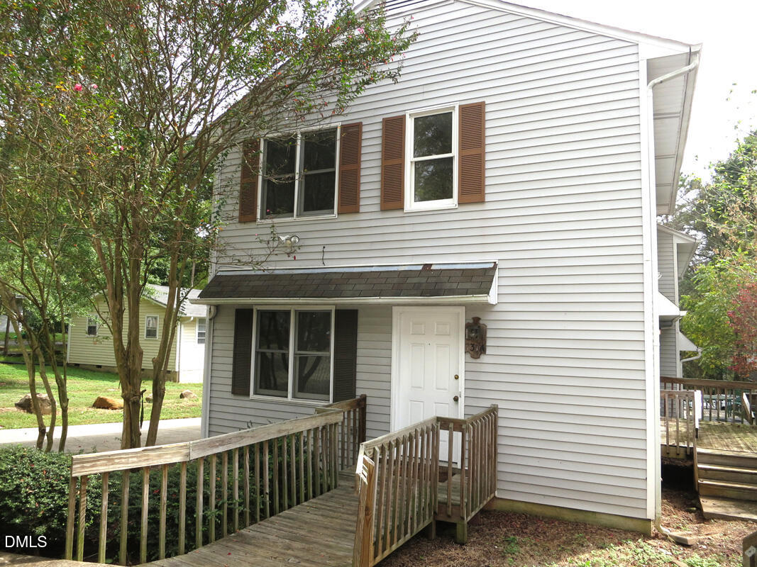 Exterior photo of 737 Edwards Street A, Chapel Hill, NC 27516. MLS: 10197935