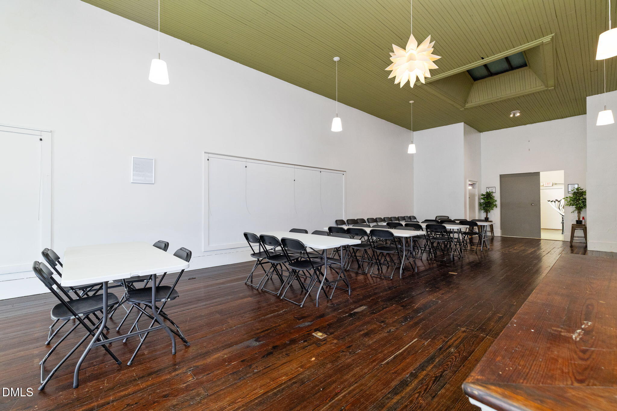 33-web-or-mls-134-S-Main-St-30