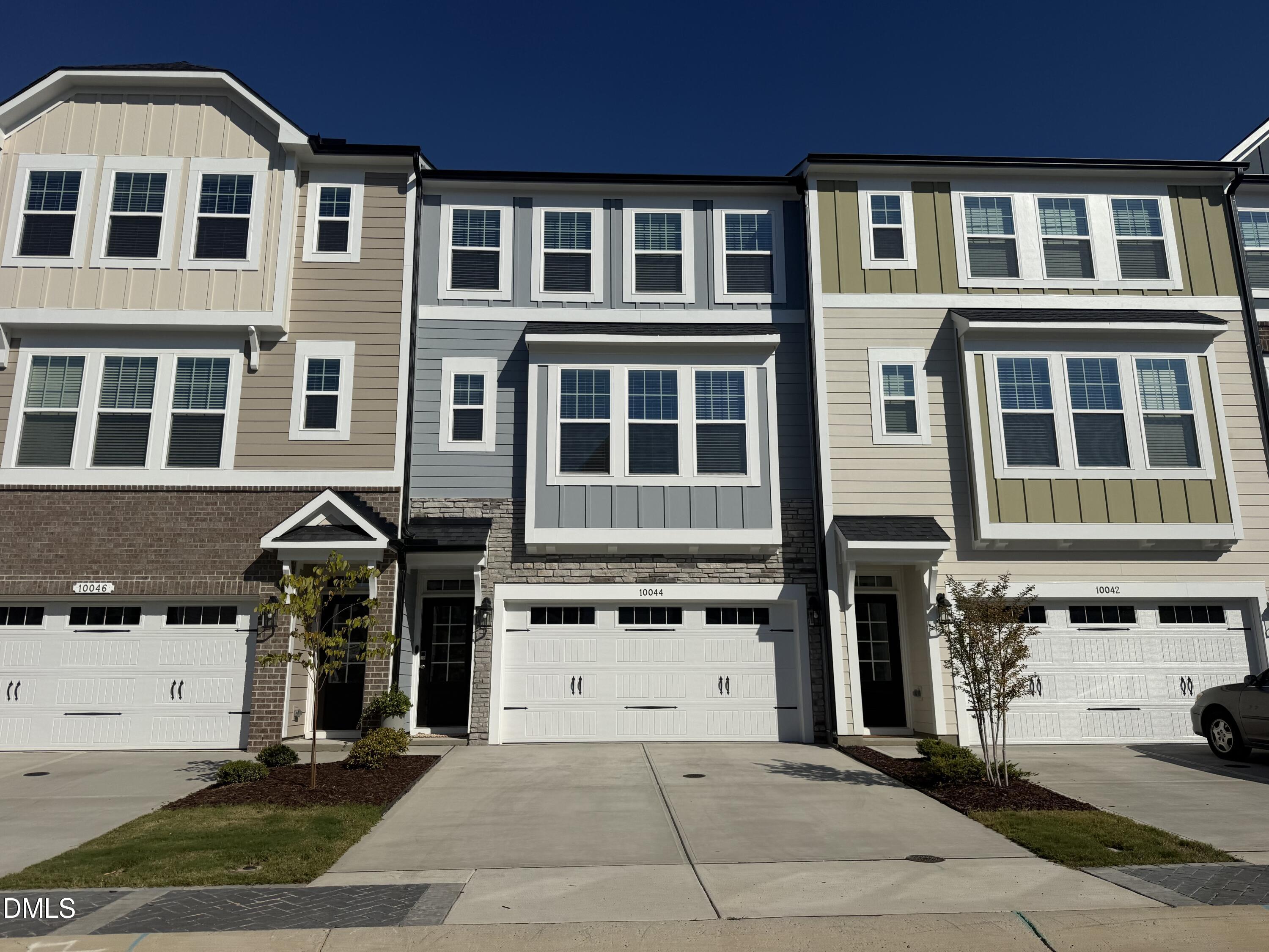 9046 Hazy Jade Way
