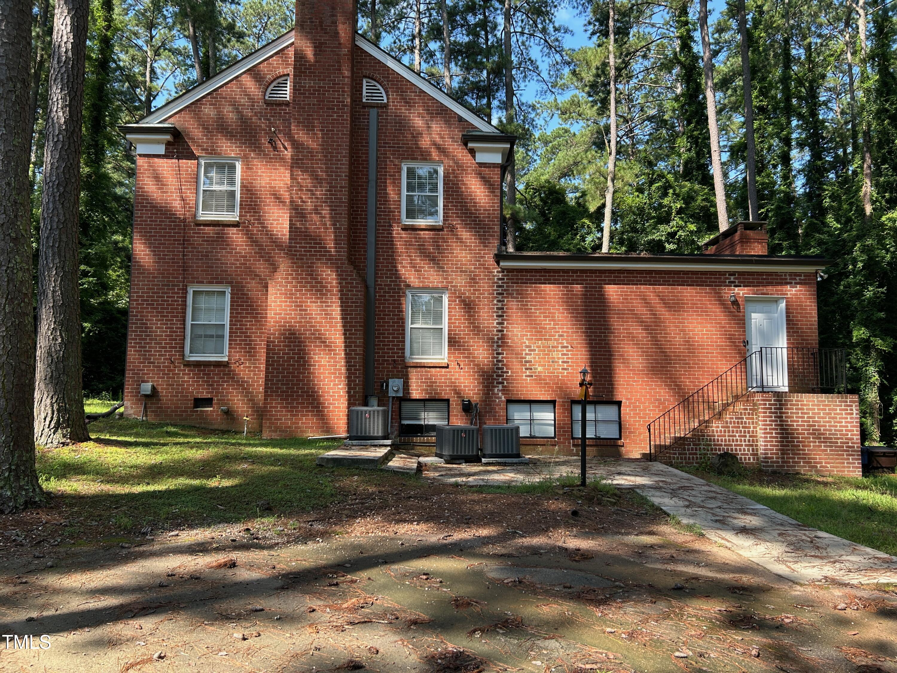 Exterior photo of 636 Palmer Drive, Sanford, NC 27330. MLS: 10197841