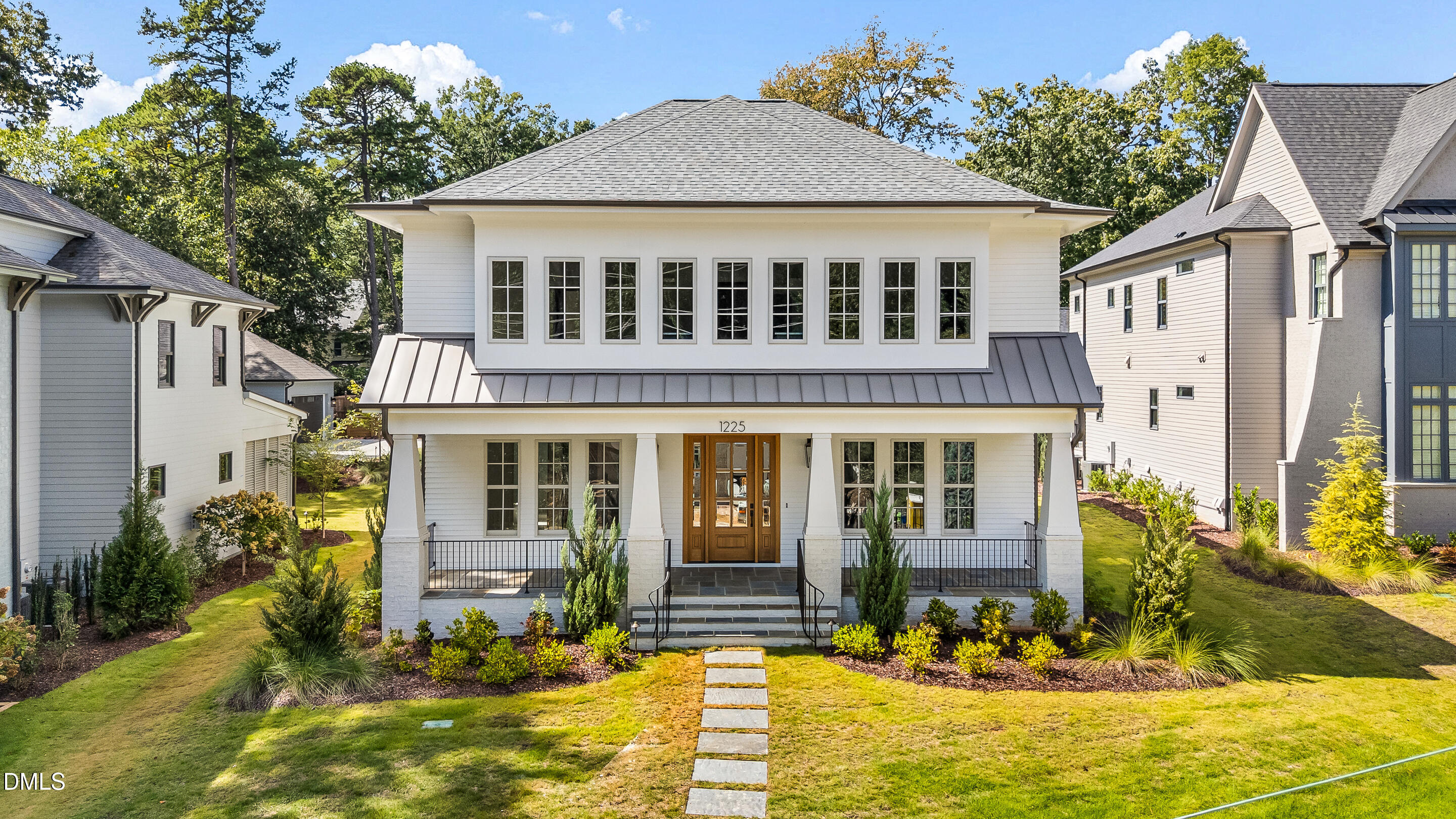 1225 Dixie Trail