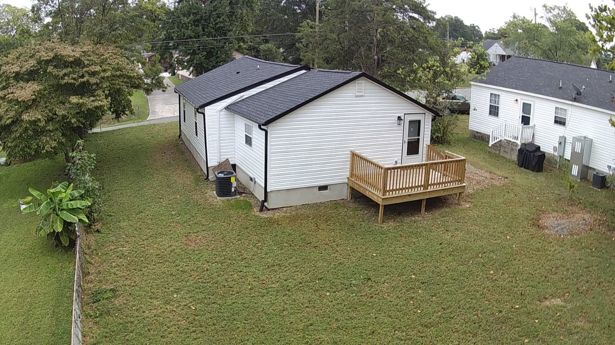 Exterior photo of 704 Richmond Avenue, Burlington, NC 27217. MLS: 10198114