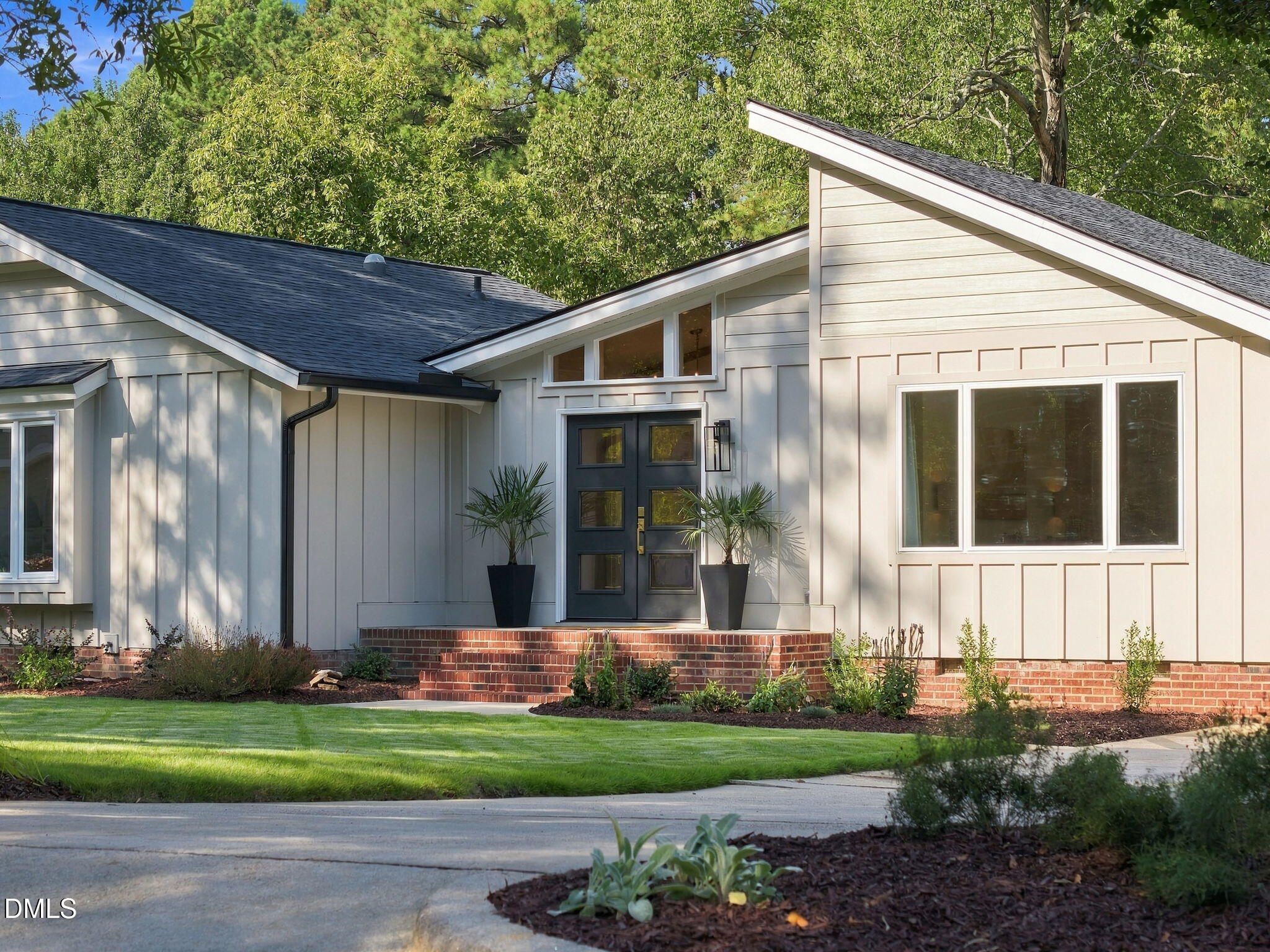102 Coronado Way