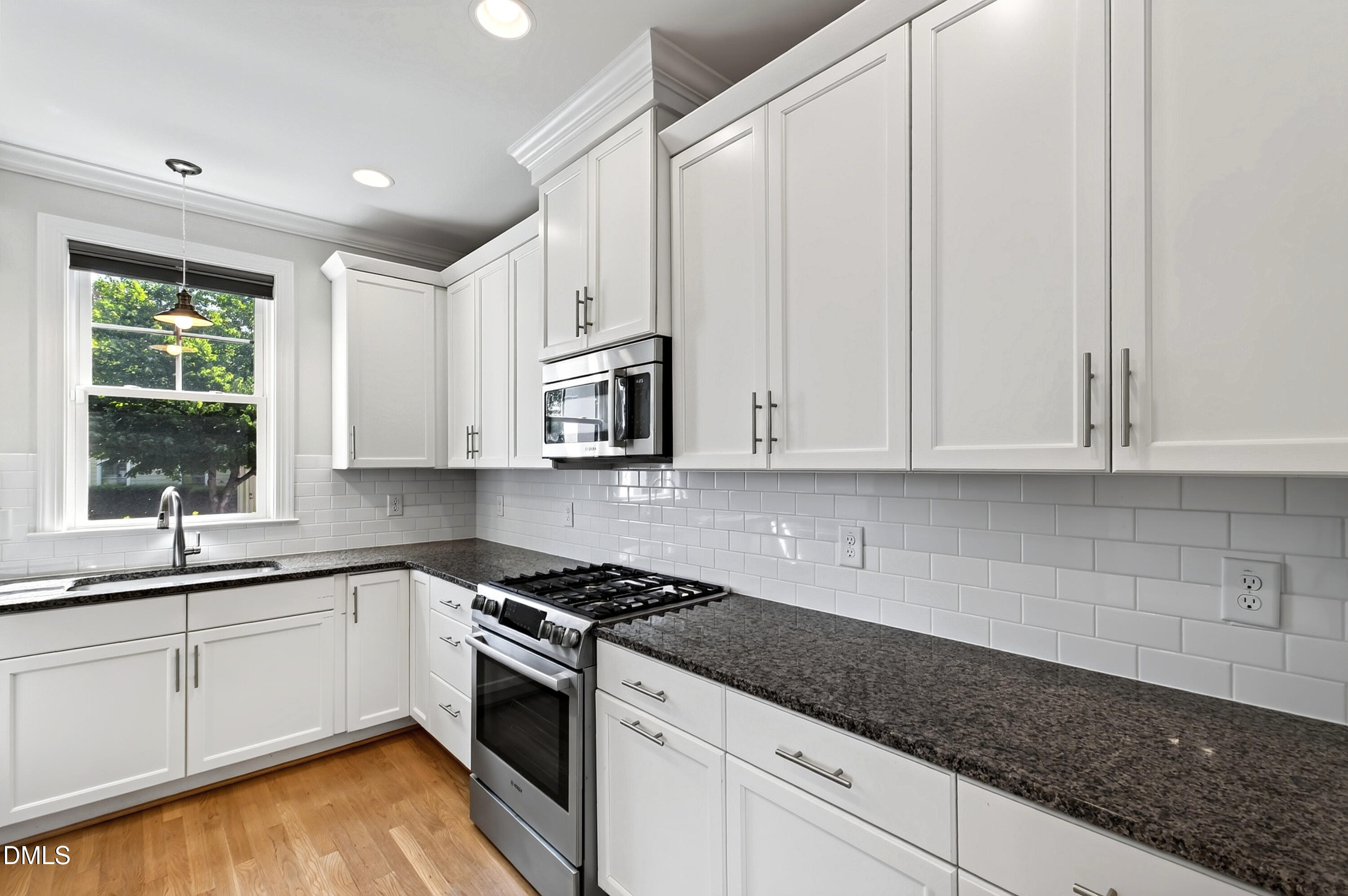 Exterior photo of 412 S Camellia Street, Chapel Hill, NC 27516. MLS: 10191086