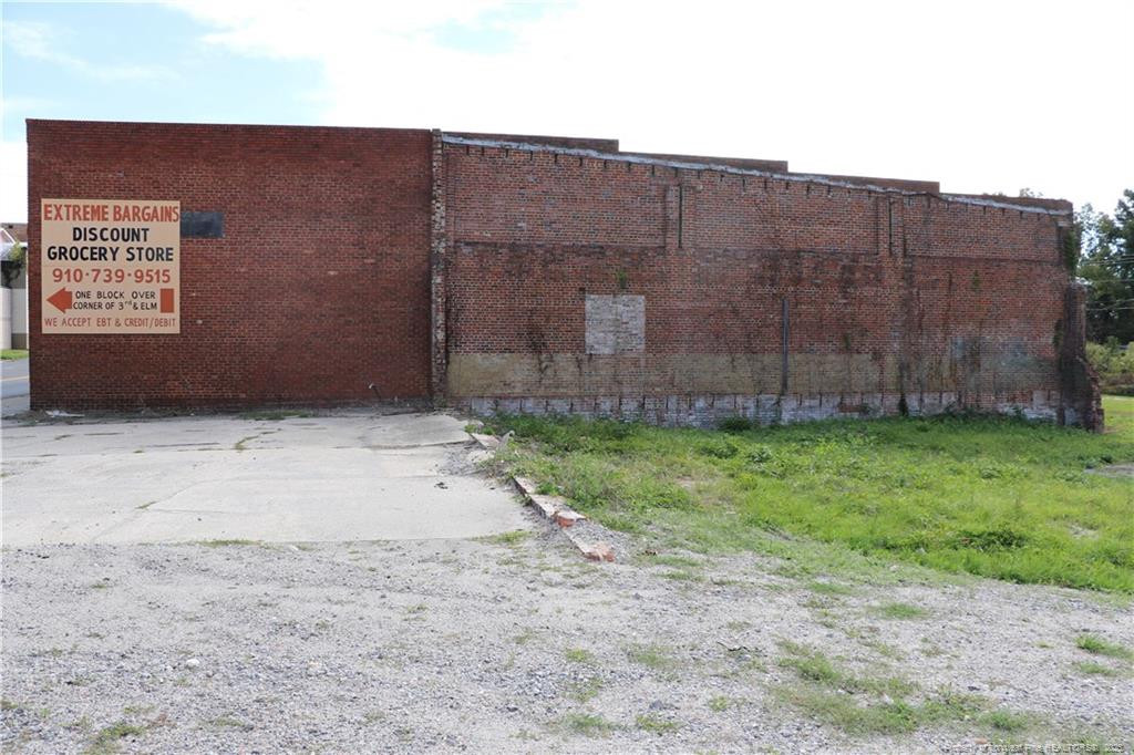 Exterior photo of 123 W 2nd Street, Lumberton, NC 28358. MLS: 751521