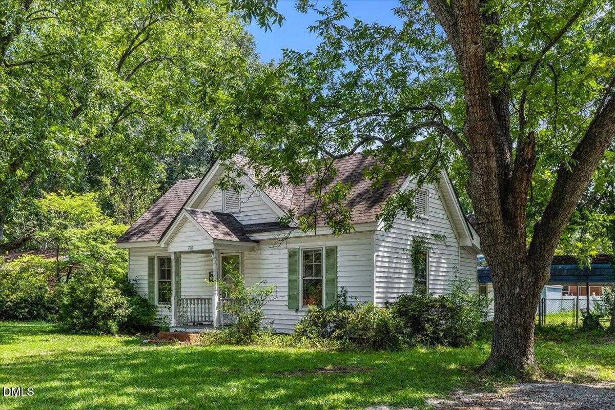Exterior photo of 700 N Webb Street, Selma, NC 27576. MLS: 10186394