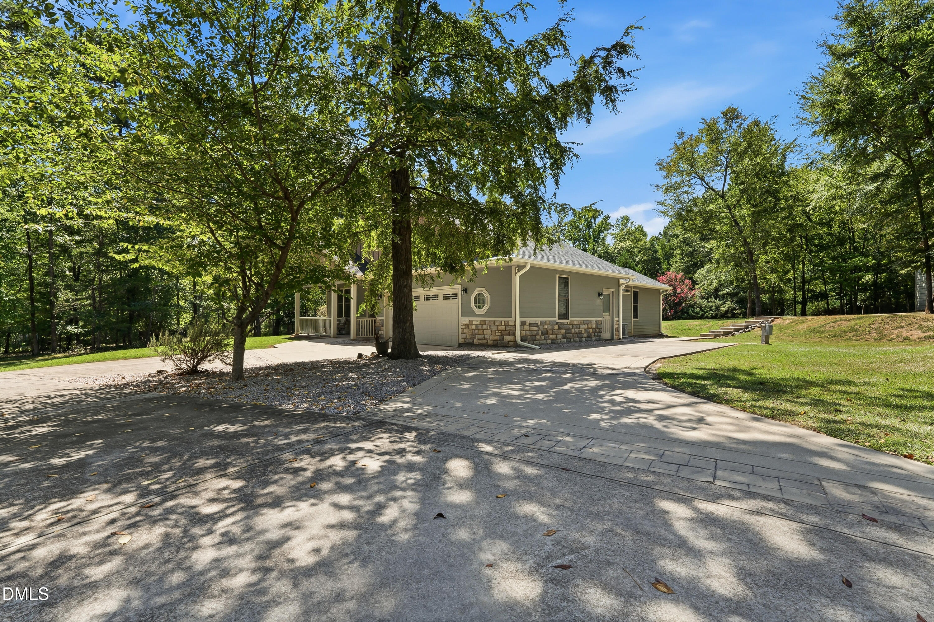 property-img