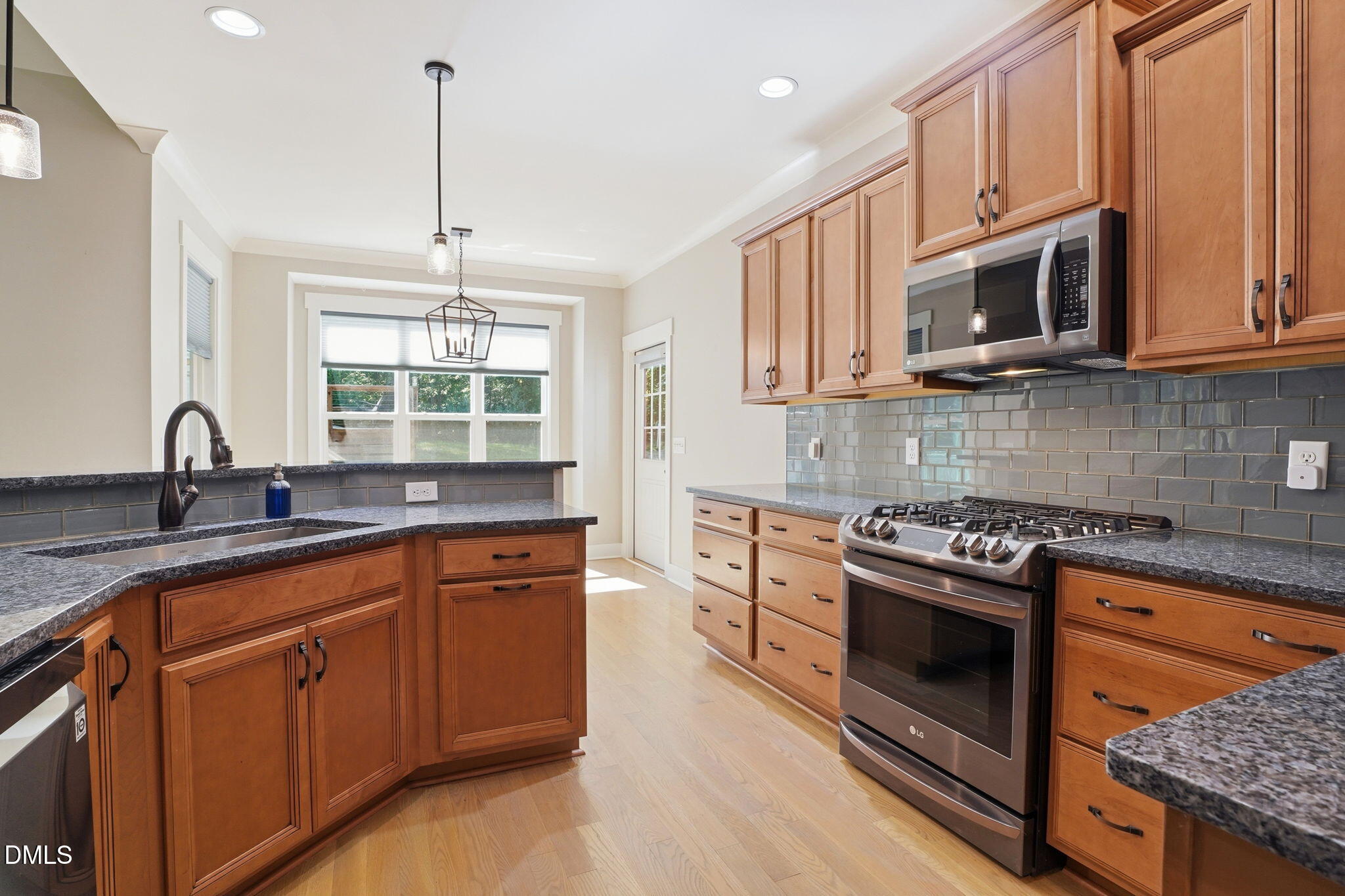 property-img