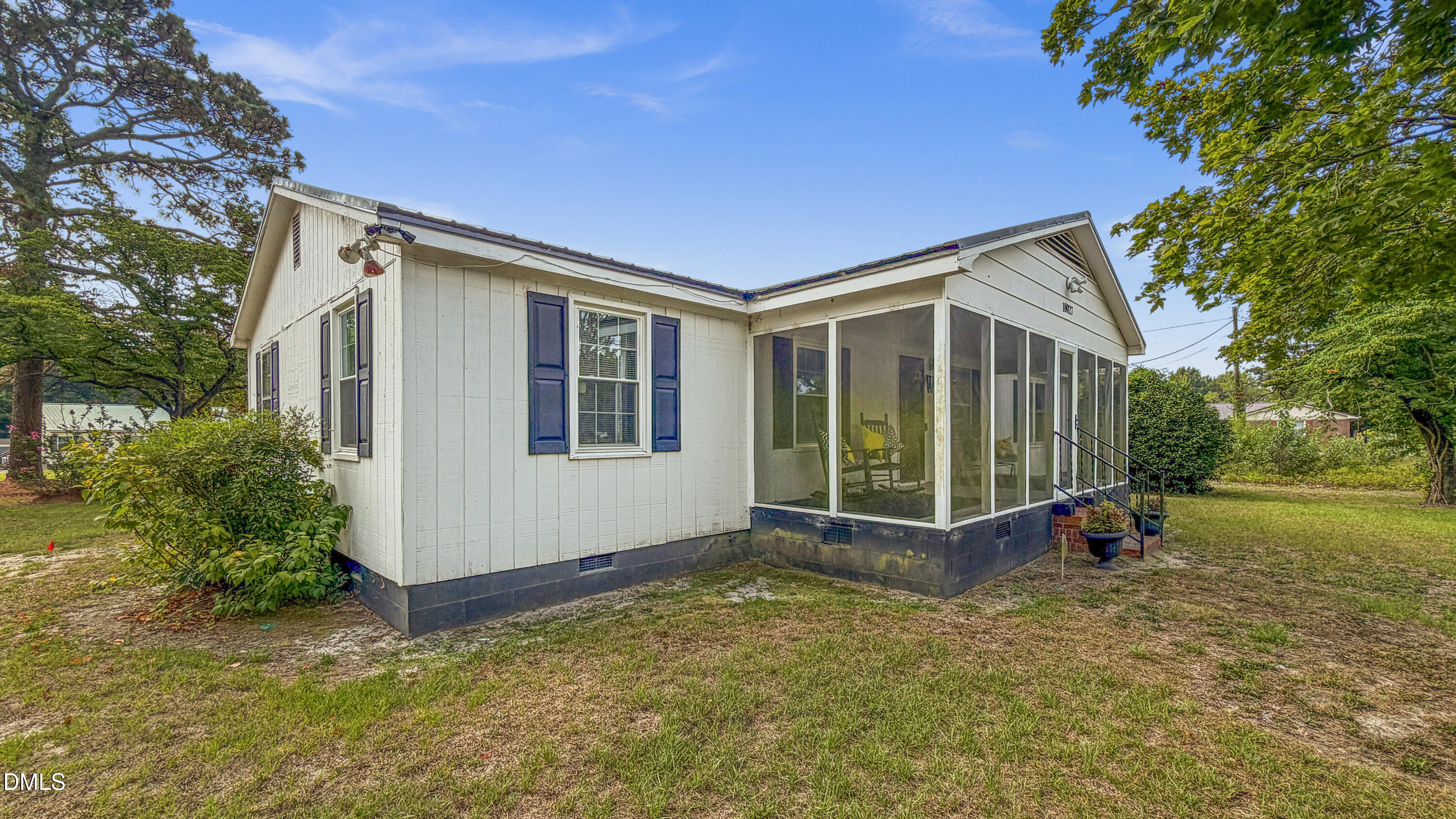Exterior photo of 10027 Garland Highway, Clinton, NC 28328. MLS: 10181801