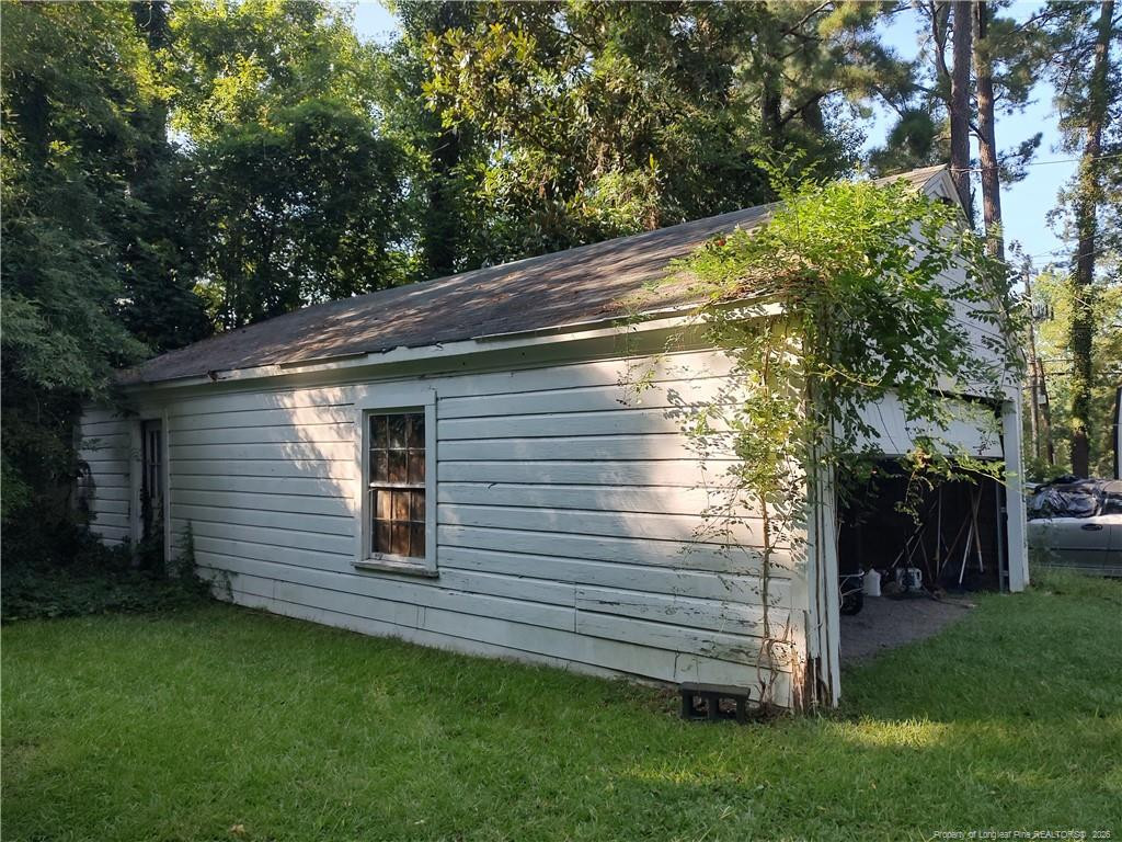 Exterior photo of 406 Courtland Drive, Sanford, NC 27330. MLS: 752028