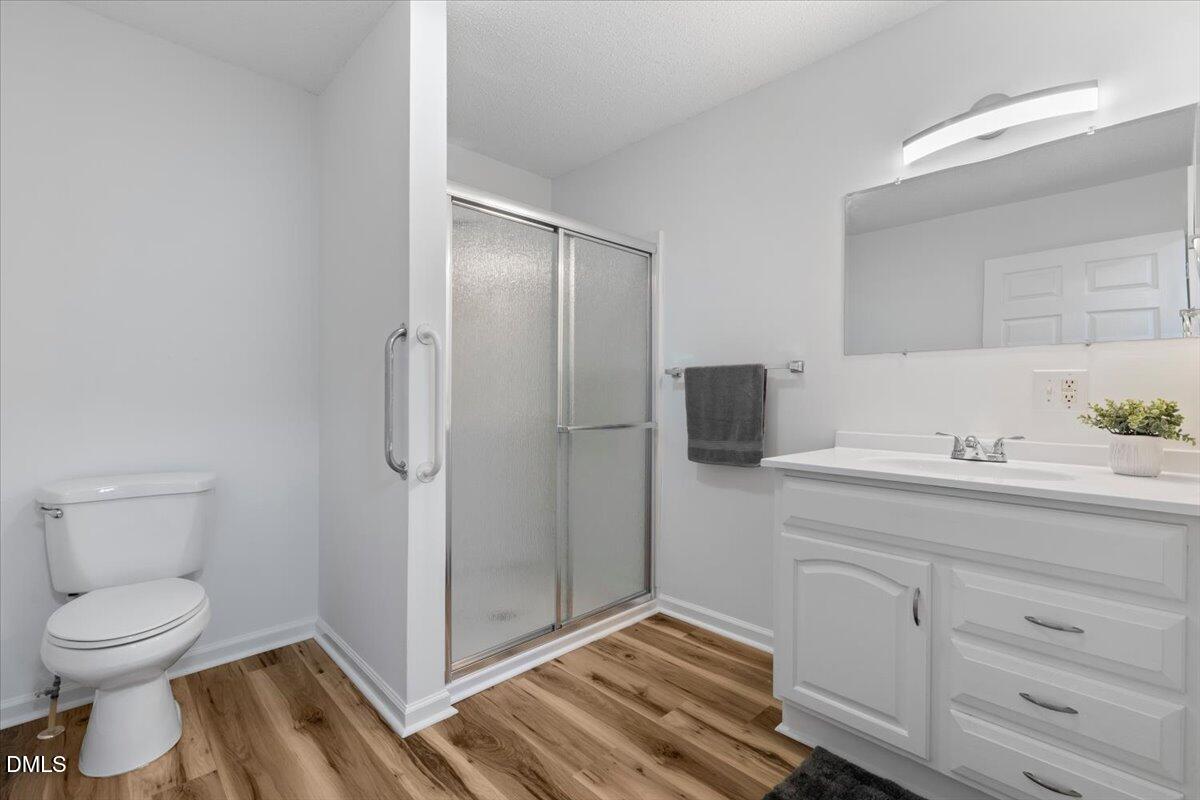 22-836 S Main St