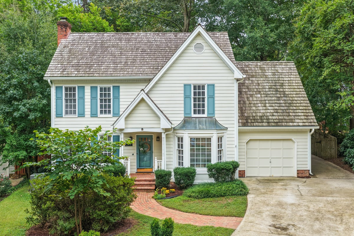 2221 Brisbayne Circle