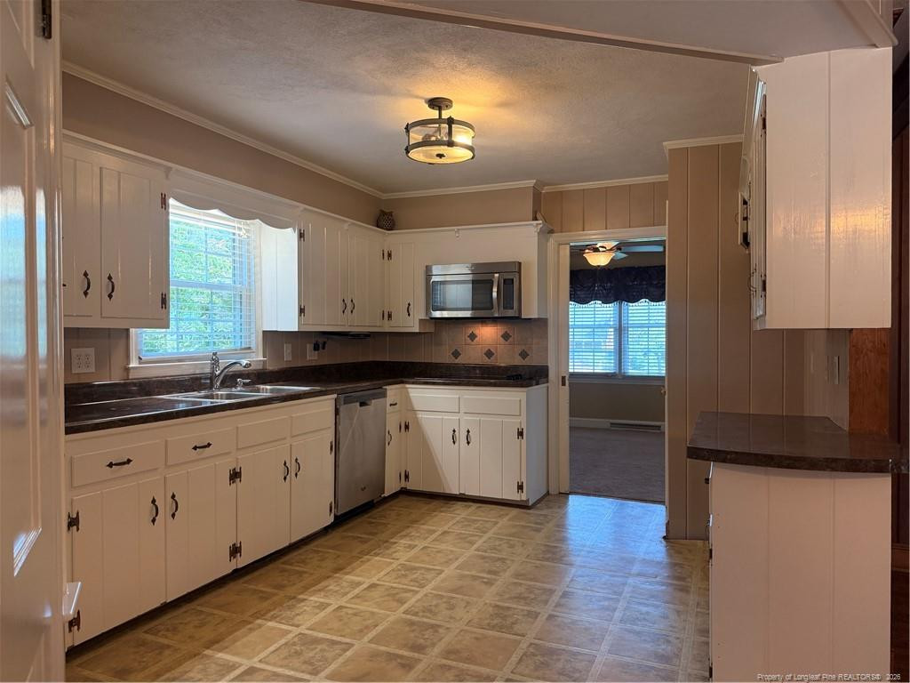 Exterior photo of 516 E 2nd Avenue, Red Springs, NC 28377. MLS: 767840