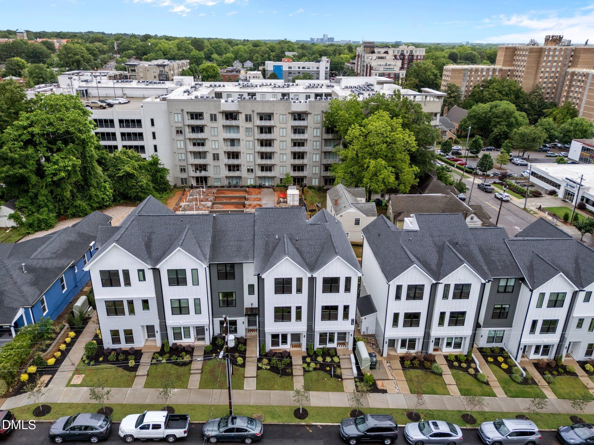 Exterior photo of 710 W North Street 102, Raleigh, NC 27603. MLS: 10196551