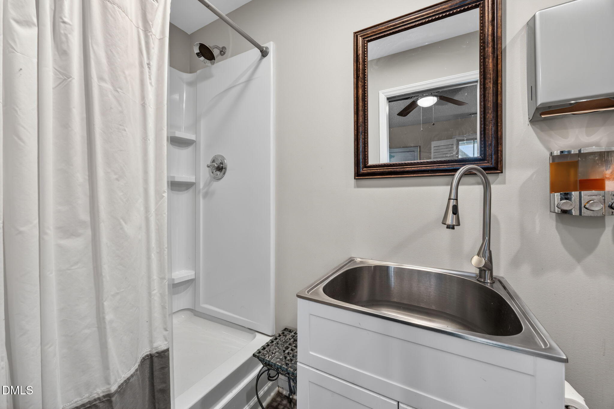 property-img
