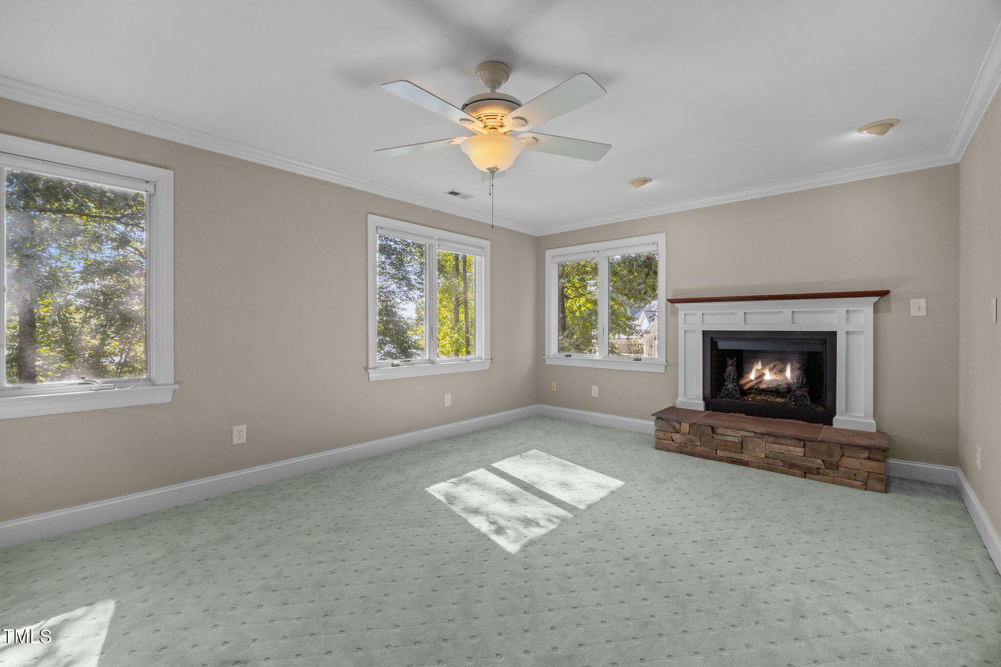 property-img