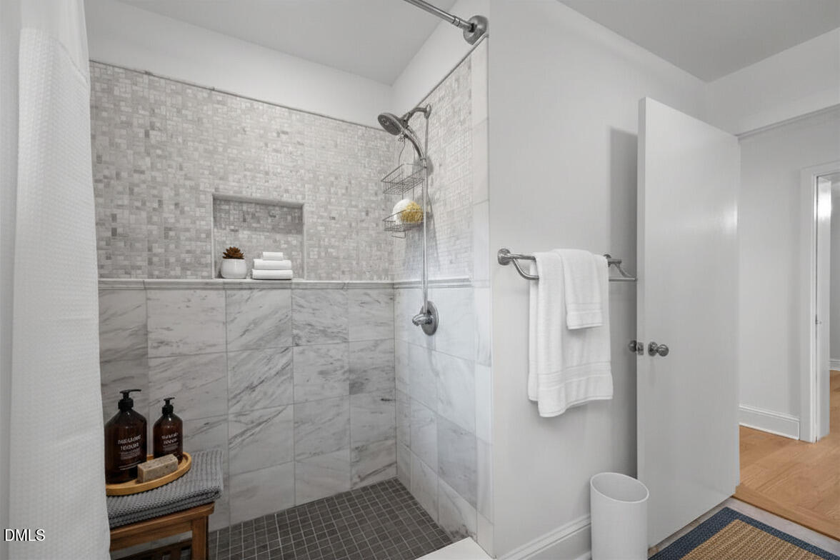 property-img