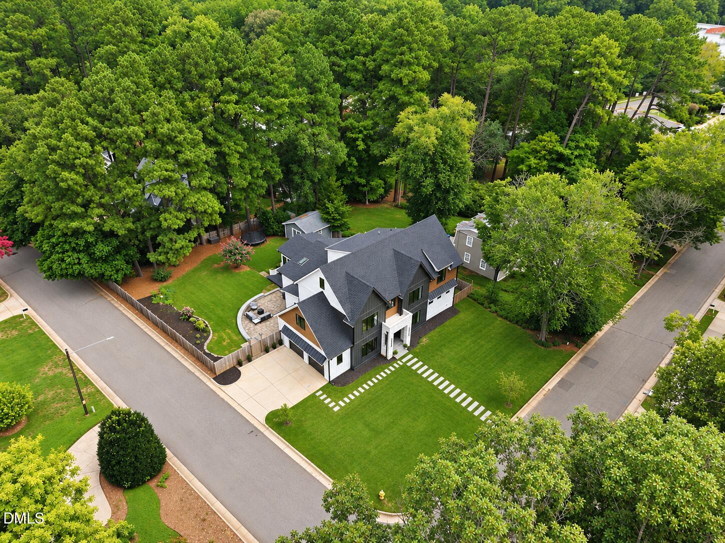 814 Tyrrell Road