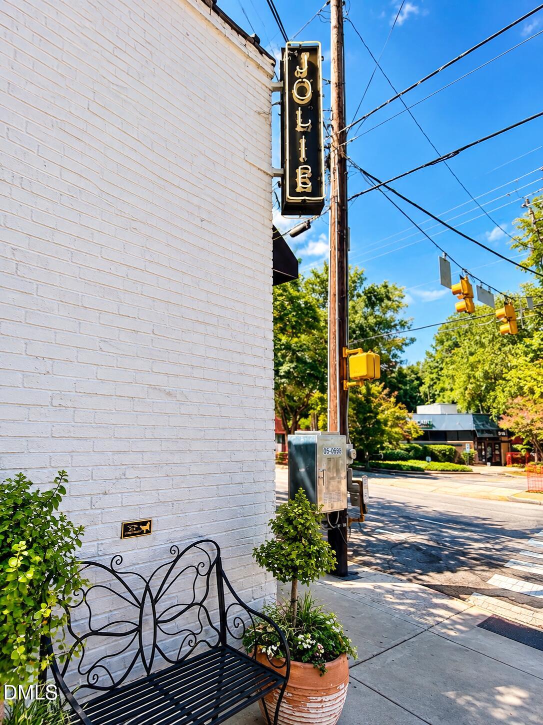 Exterior photo of 720 Oakwood Avenue 102, Raleigh, NC 27601. MLS: 10184147