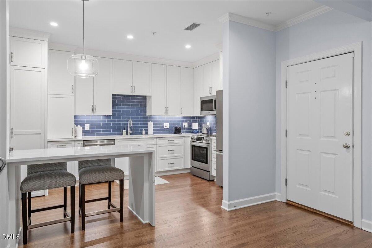 Exterior photo of 3001 Anderson Drive 103, Raleigh, NC 27609. MLS: 10180420