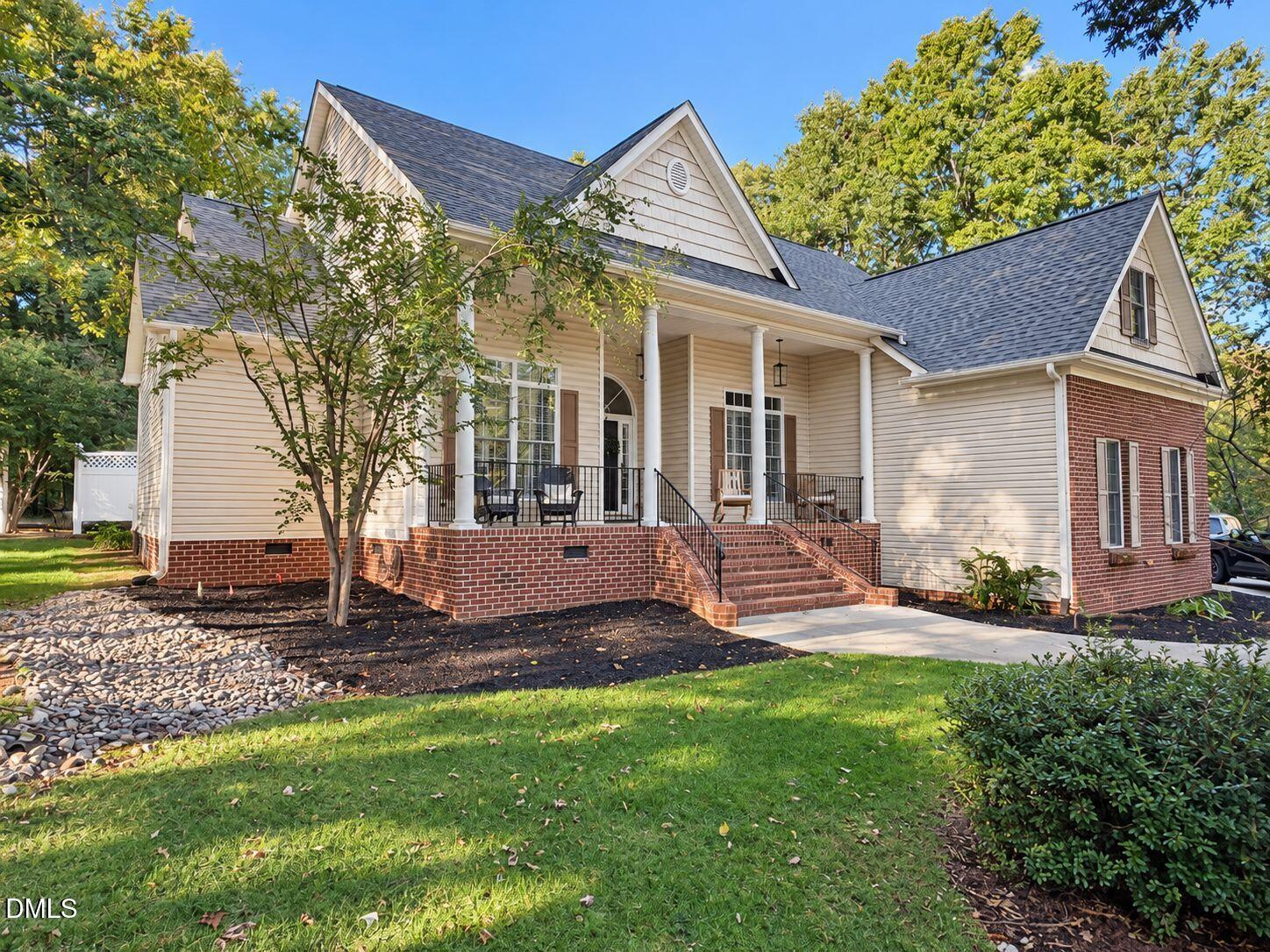 15 Woodhollow Drive