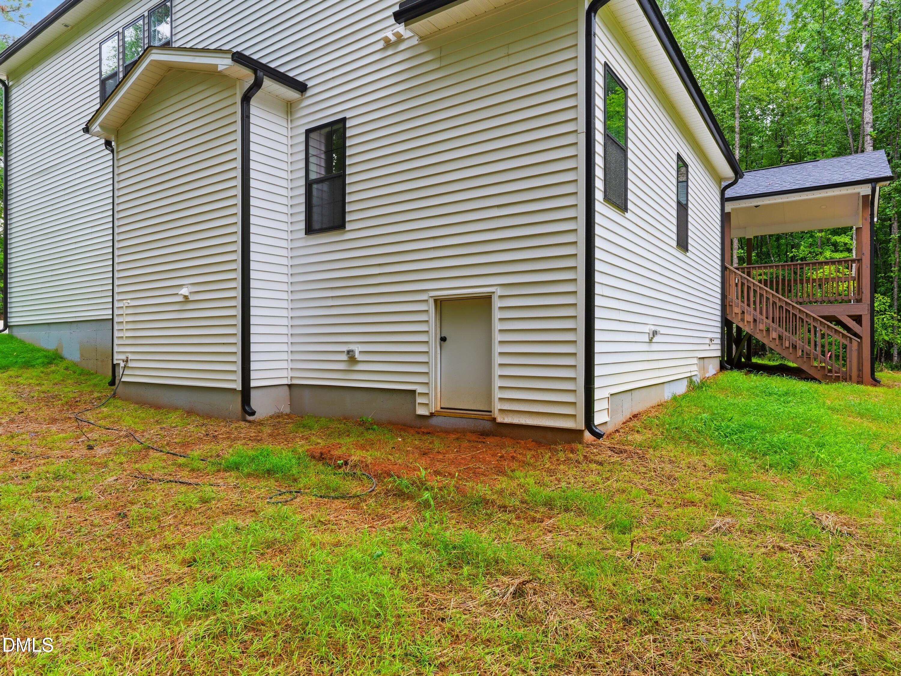 property-img