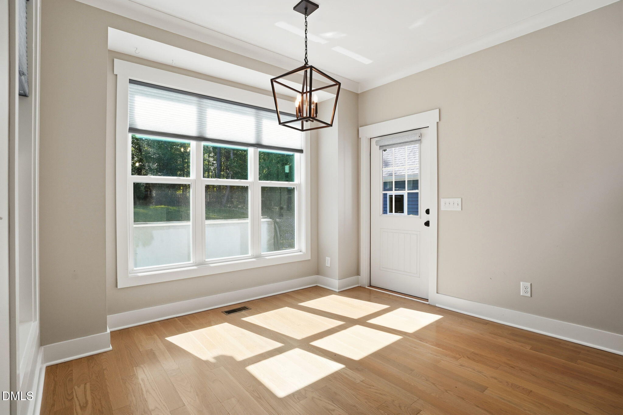 property-img