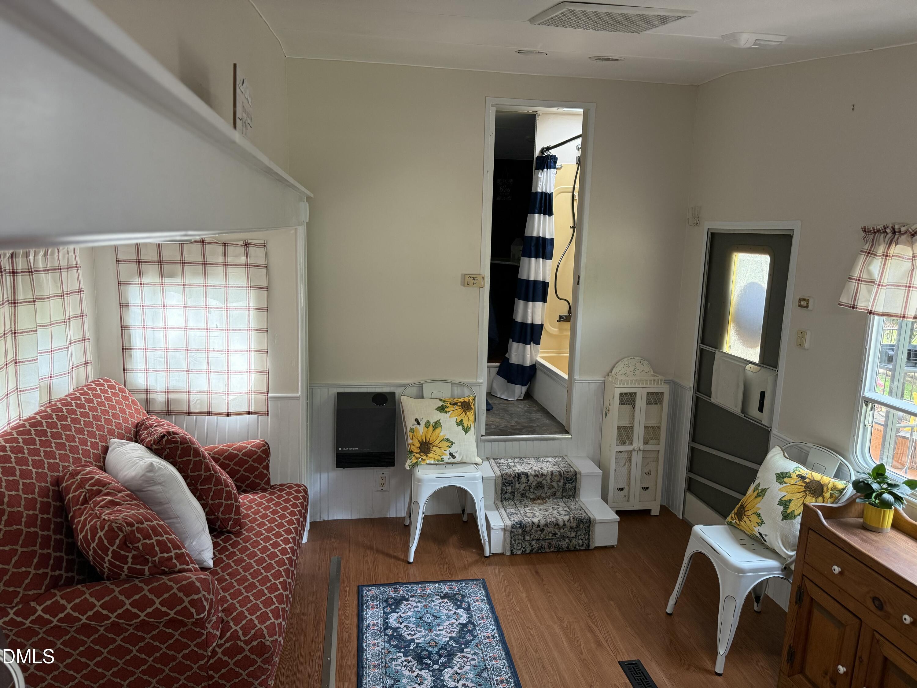 property-img