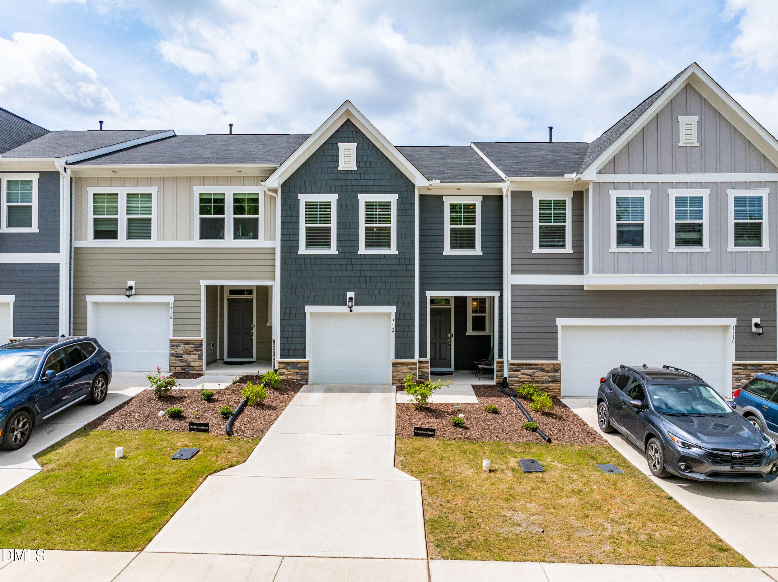 Exterior photo of 1712 Sweet Gardenia Way, Apex, NC 27502. MLS: 10176201