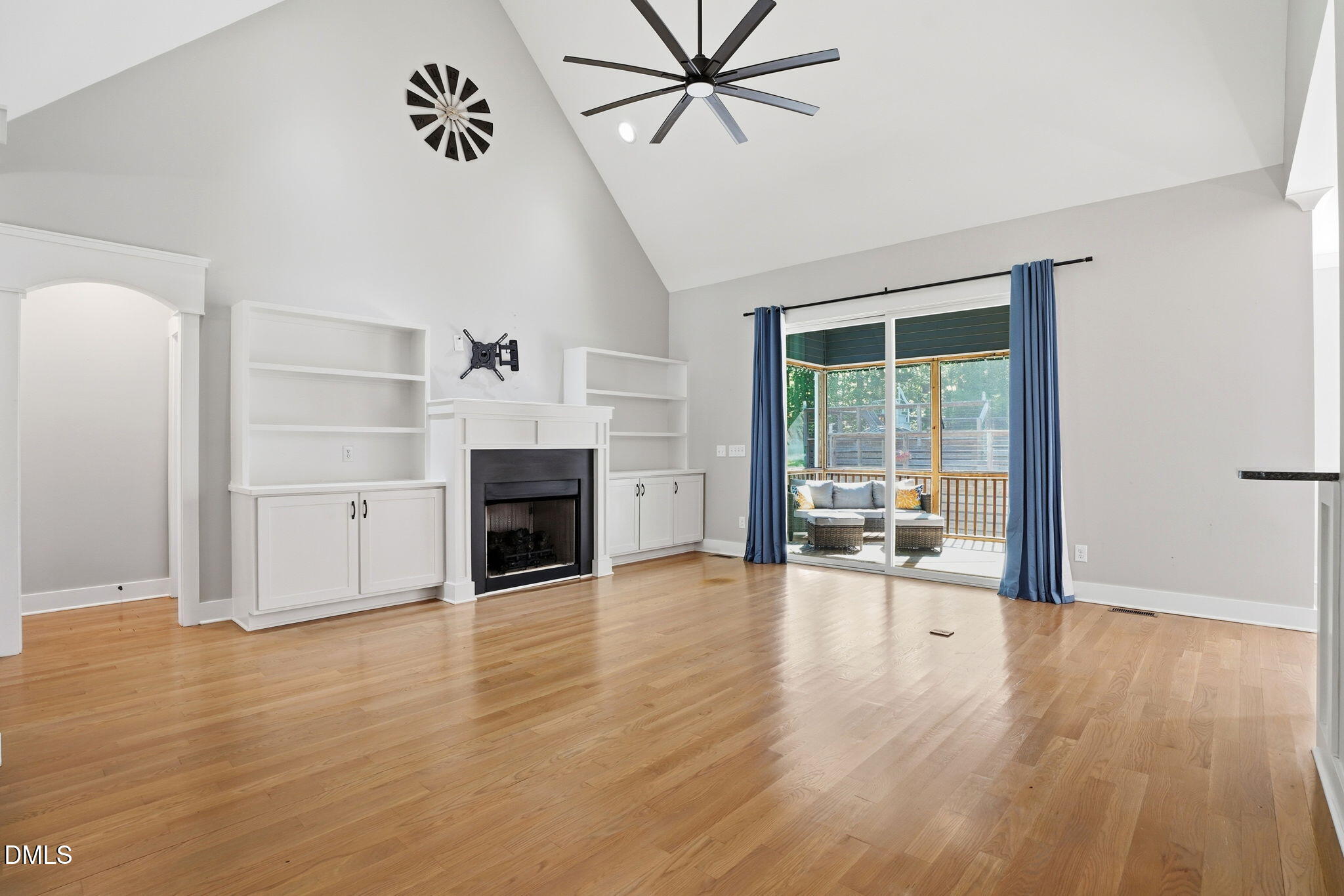 property-img