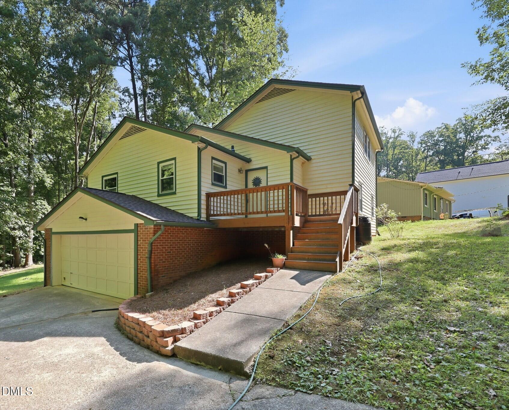 11129 Lakeshore Drive