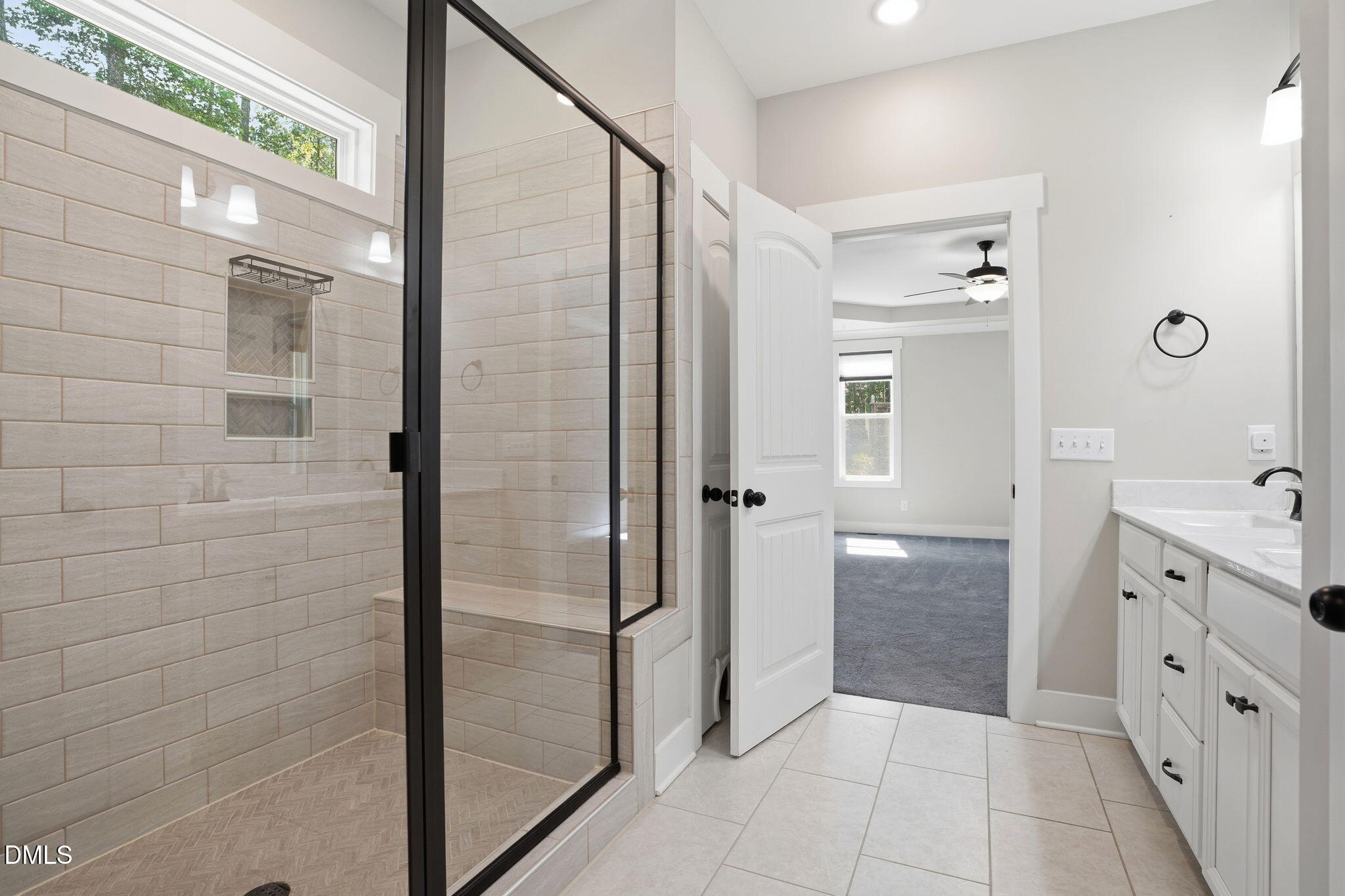 property-img