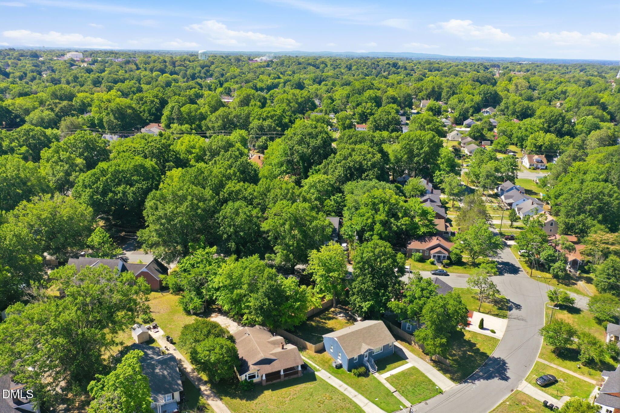 Exterior photo of 912 Virginia Avenue, Burlington, NC 27217. MLS: 10176287