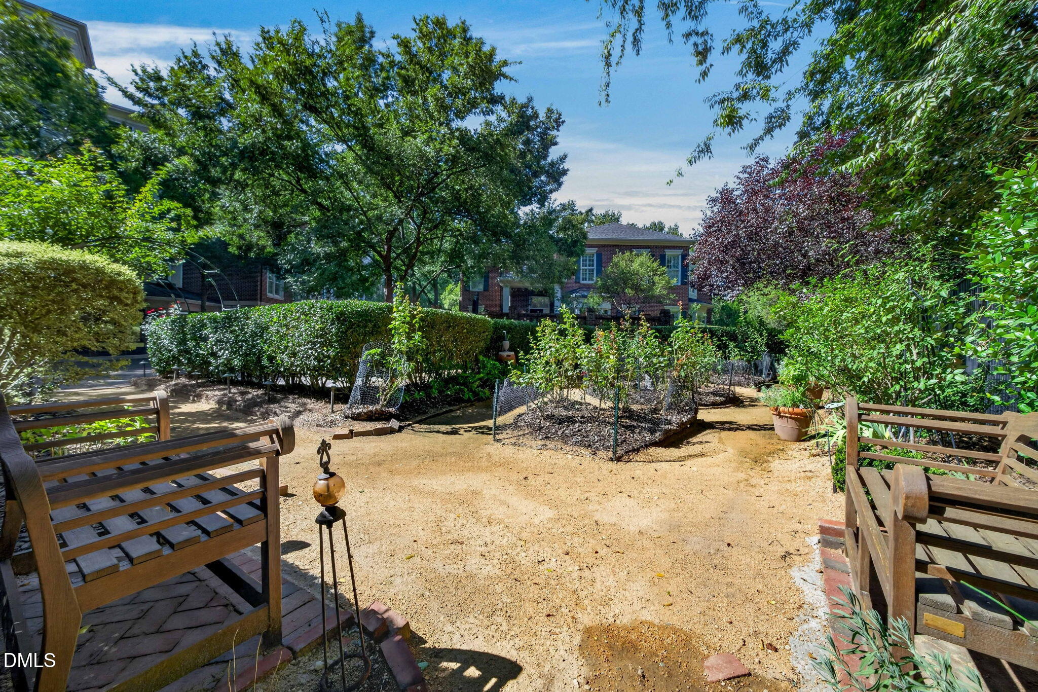 Exterior photo of 2801 Glenwood Gardens Lane 203, Raleigh, NC 27608. MLS: 10195133