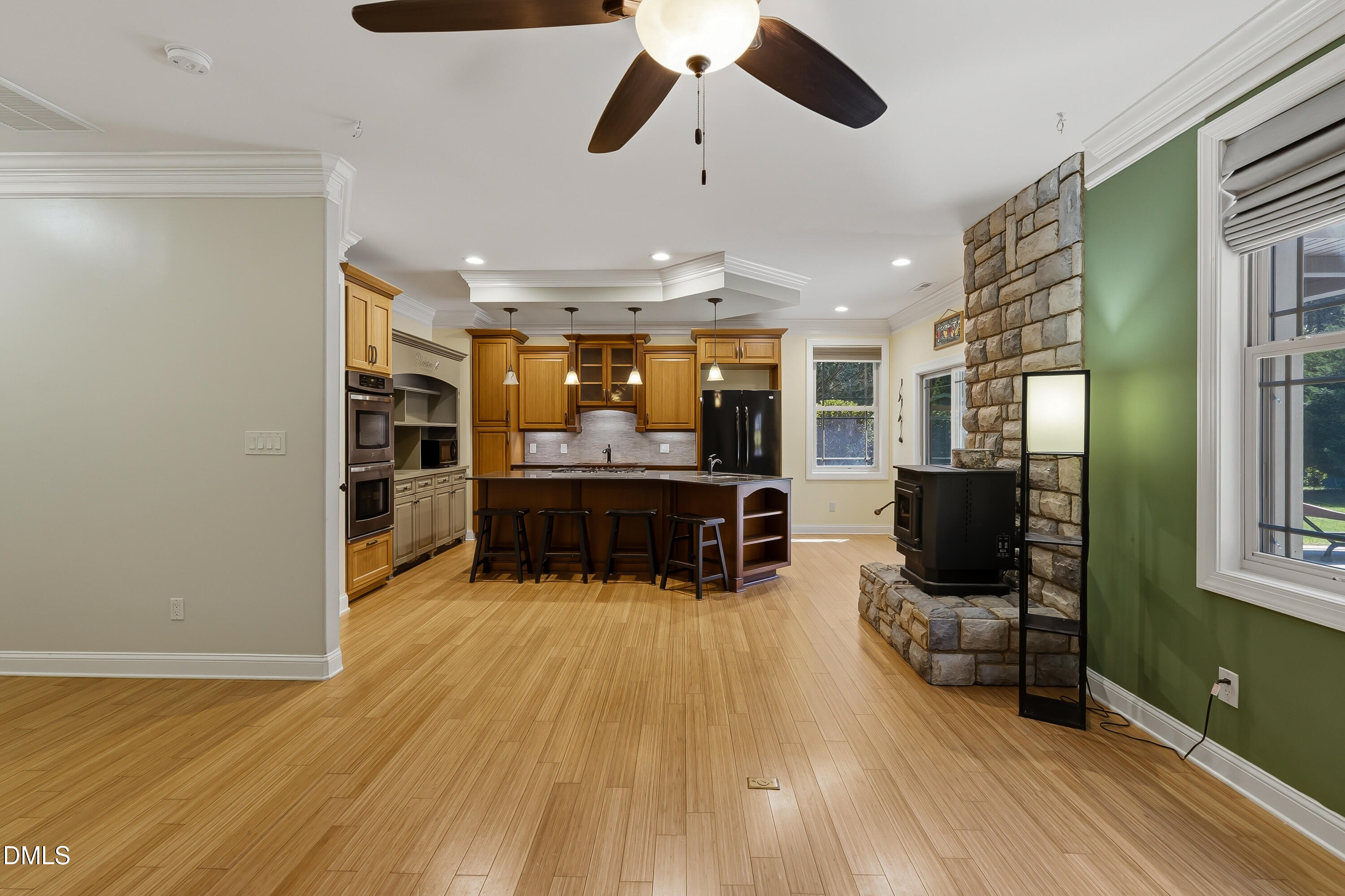 property-img